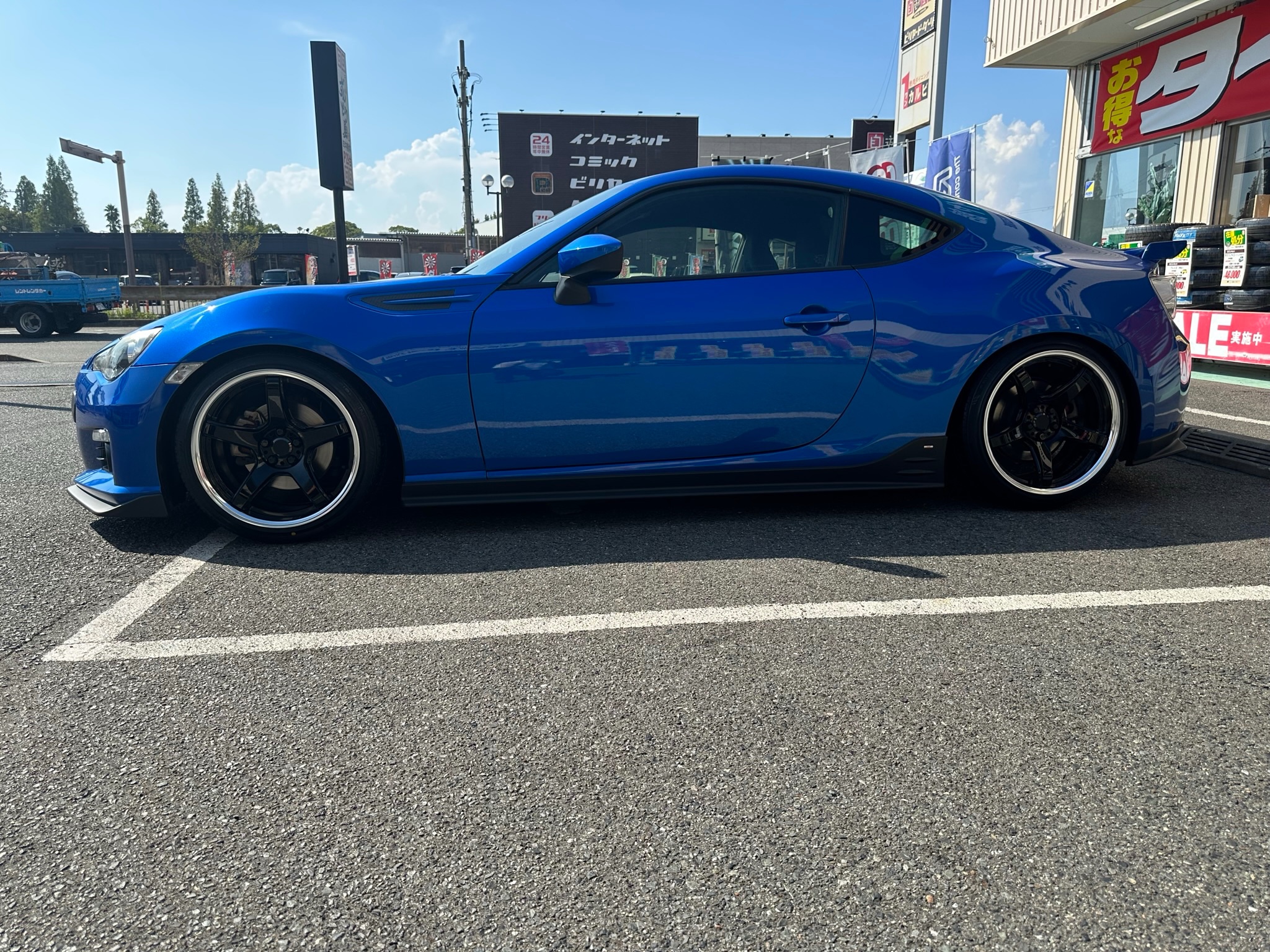 スバルBRZ ZC6にWORK EMOTION T5R 2P ブラックカラー18インチ