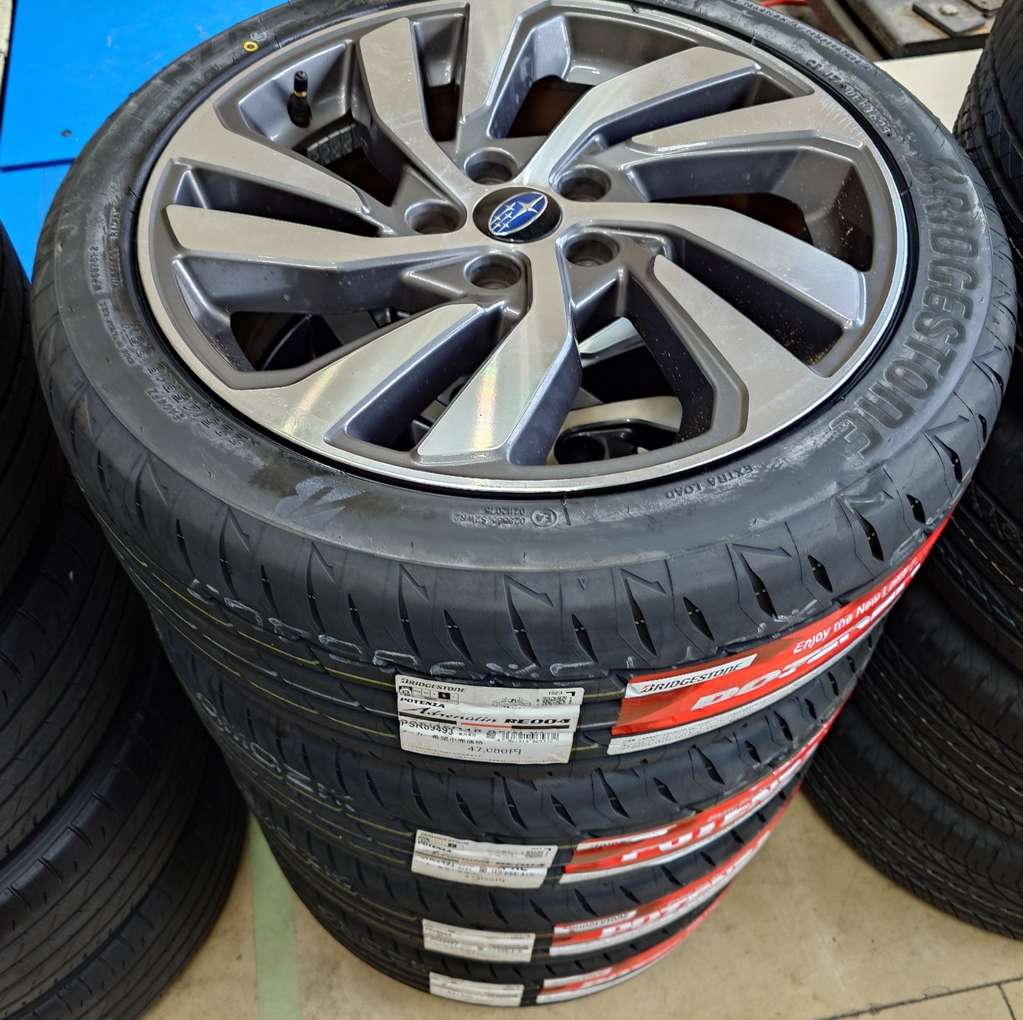 スバル レヴォーグ タイヤ交換 POTENZA（ポテンザ）RE004アドレナリン