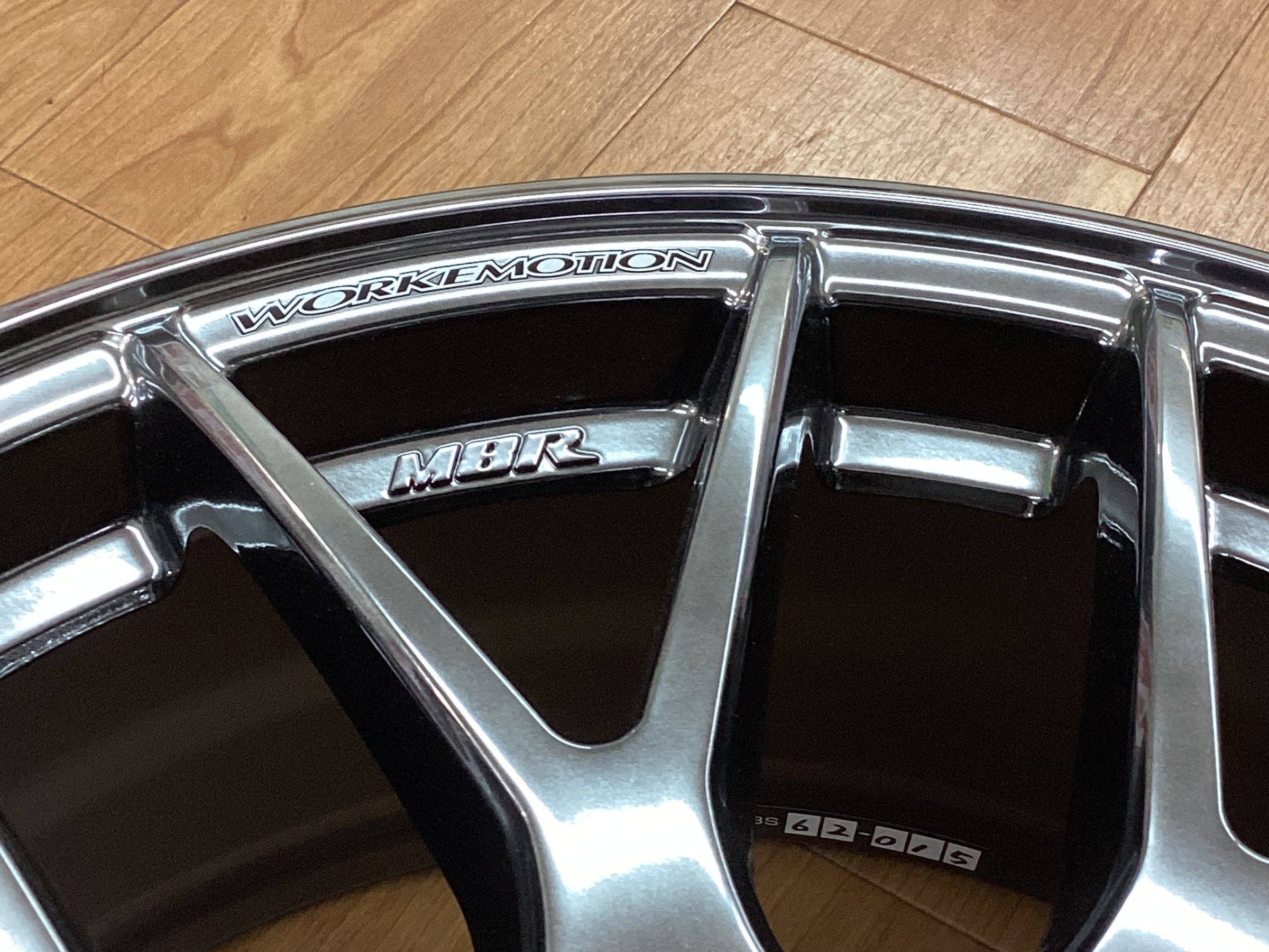 期間限定展示中】WORK EMOTION M8R／WORK EMOTION ZR10 | 店舗おススメ