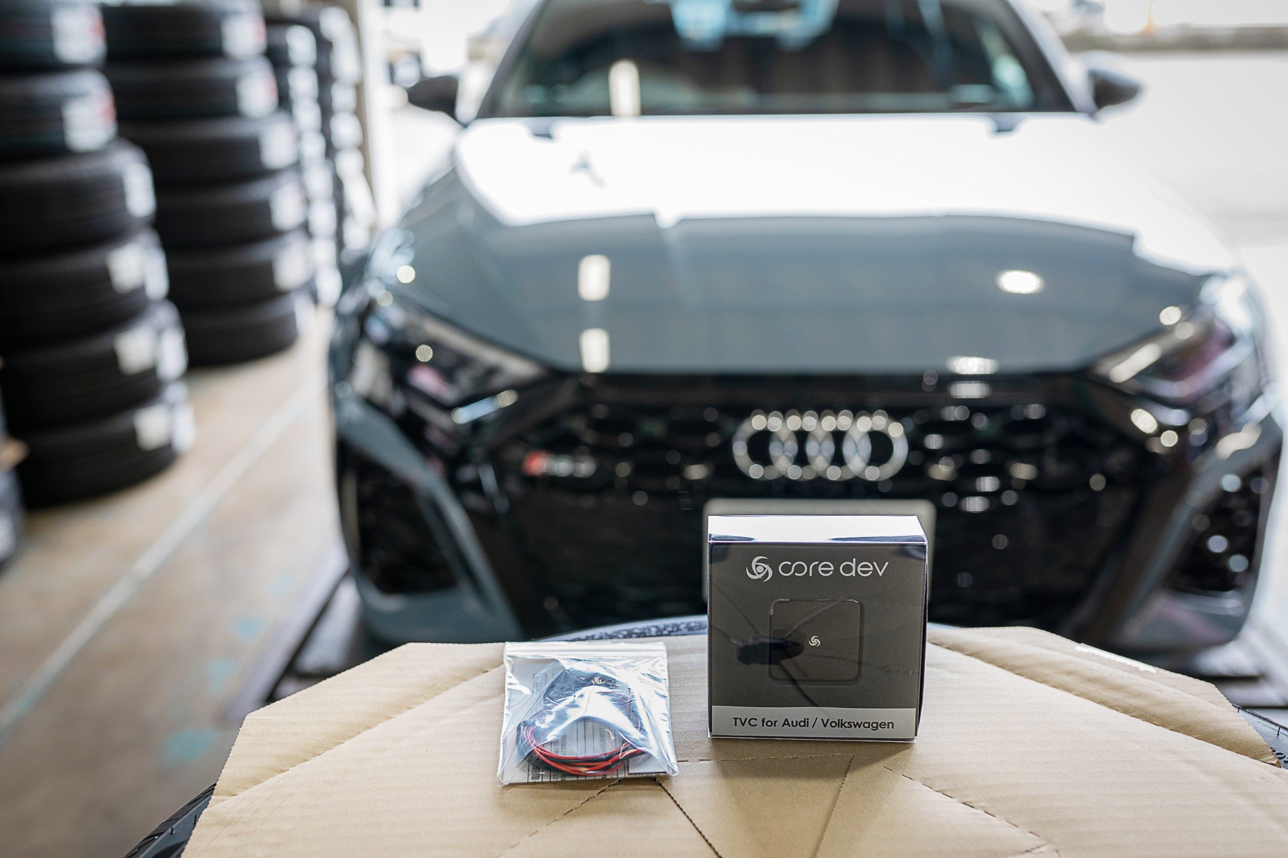 アウディRS3（GY）にTVキャンセラー取付 | 店舗おススメ情報 | タイヤ