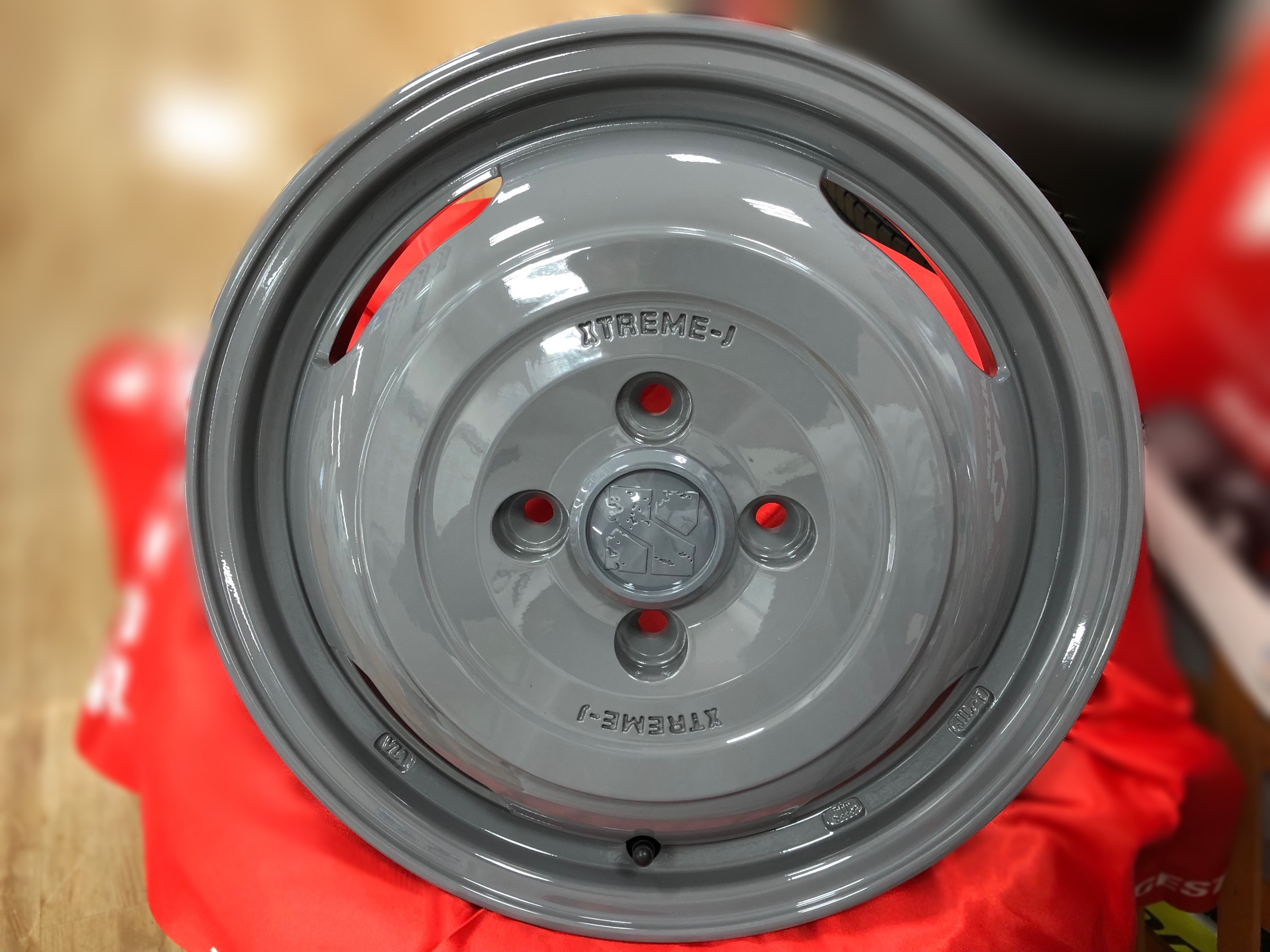 入荷ホイール→ XTREAME-J JOURNEY | 店舗おススメ情報 | タイヤ館