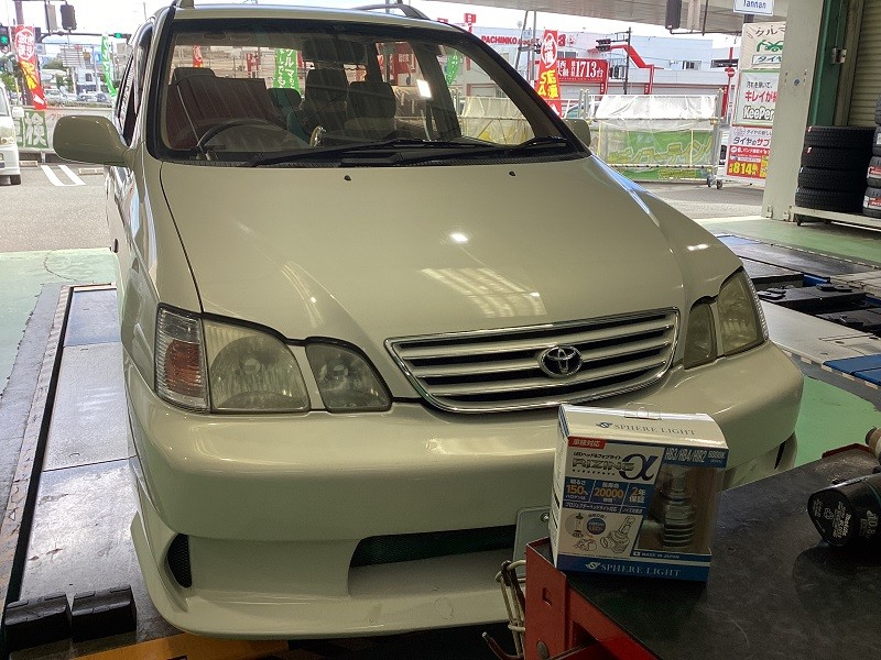 トヨタ：ガイア ＳＸＭ１系】 ヘッドライトバルブ交換おまかせください