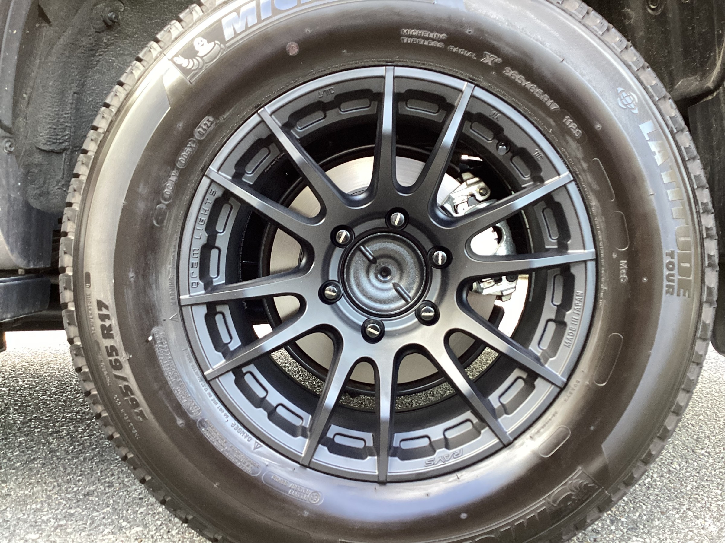 ランドクルーザー プラド】17インチホイール交換☆RAYS☆ | 店舗お