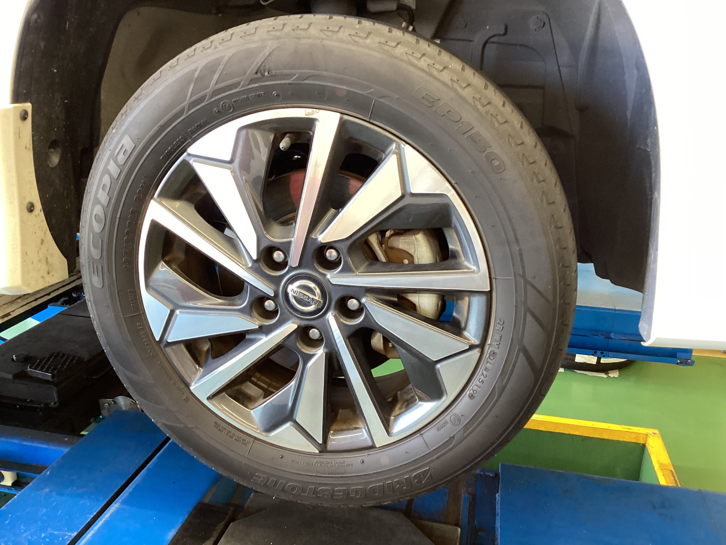 タイヤ交換しました！！ | 店舗おススメ情報 | タイヤ館 アクロス