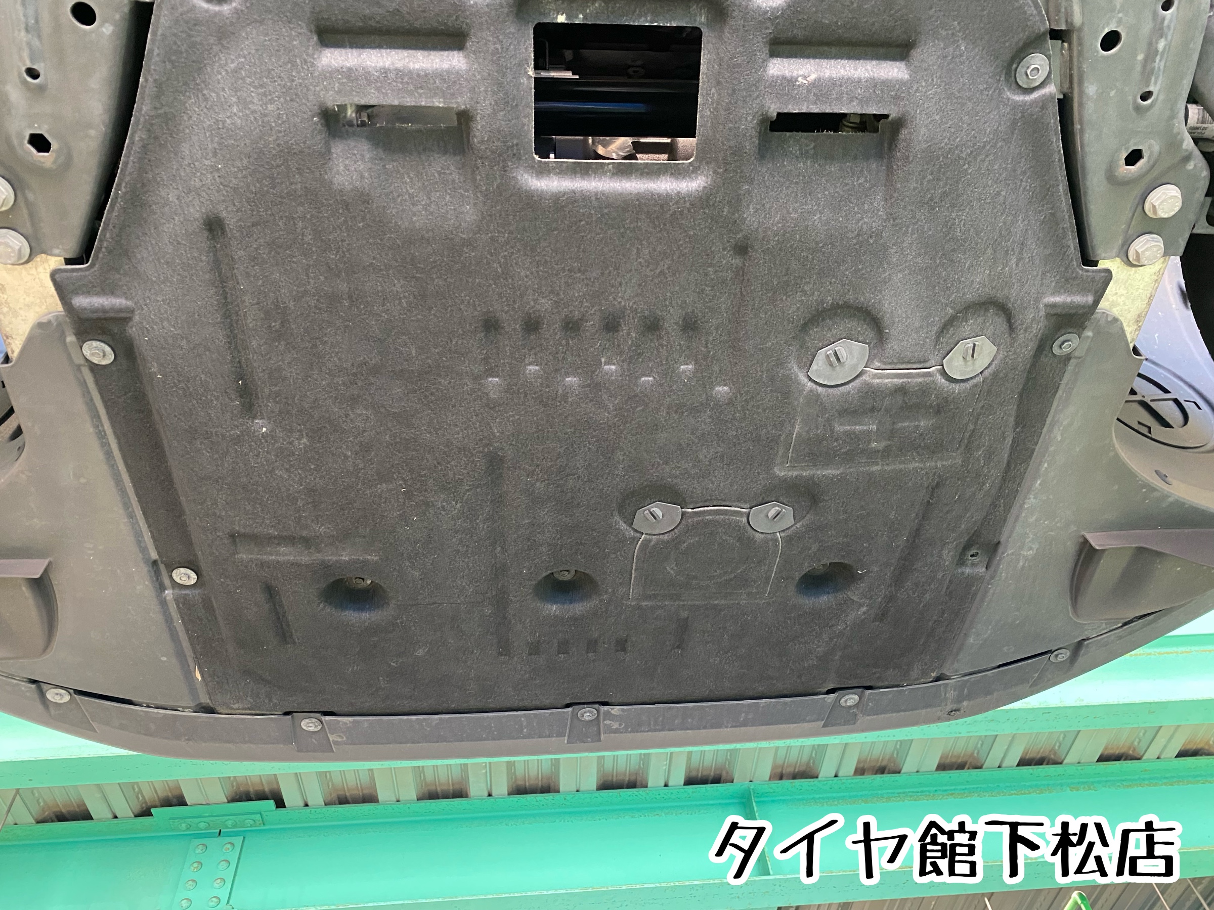 ブリヂストン　タイヤ館下松店　タイヤ交換　オイル交換　バッテリー交換　ワイパー交換　エアコンフィルター交換　アライメント調整　輸入車　ミニ　クーパー　ONE VARTA バルタ