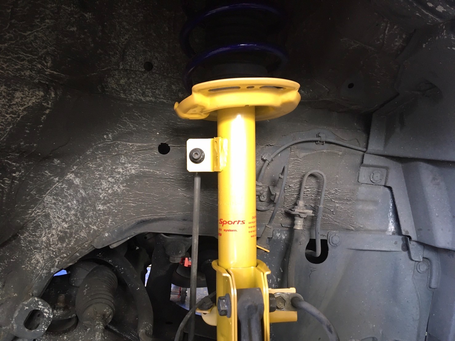 スズキ・スイフト・ZC32S】足廻り交換 | 店舗おススメ情報