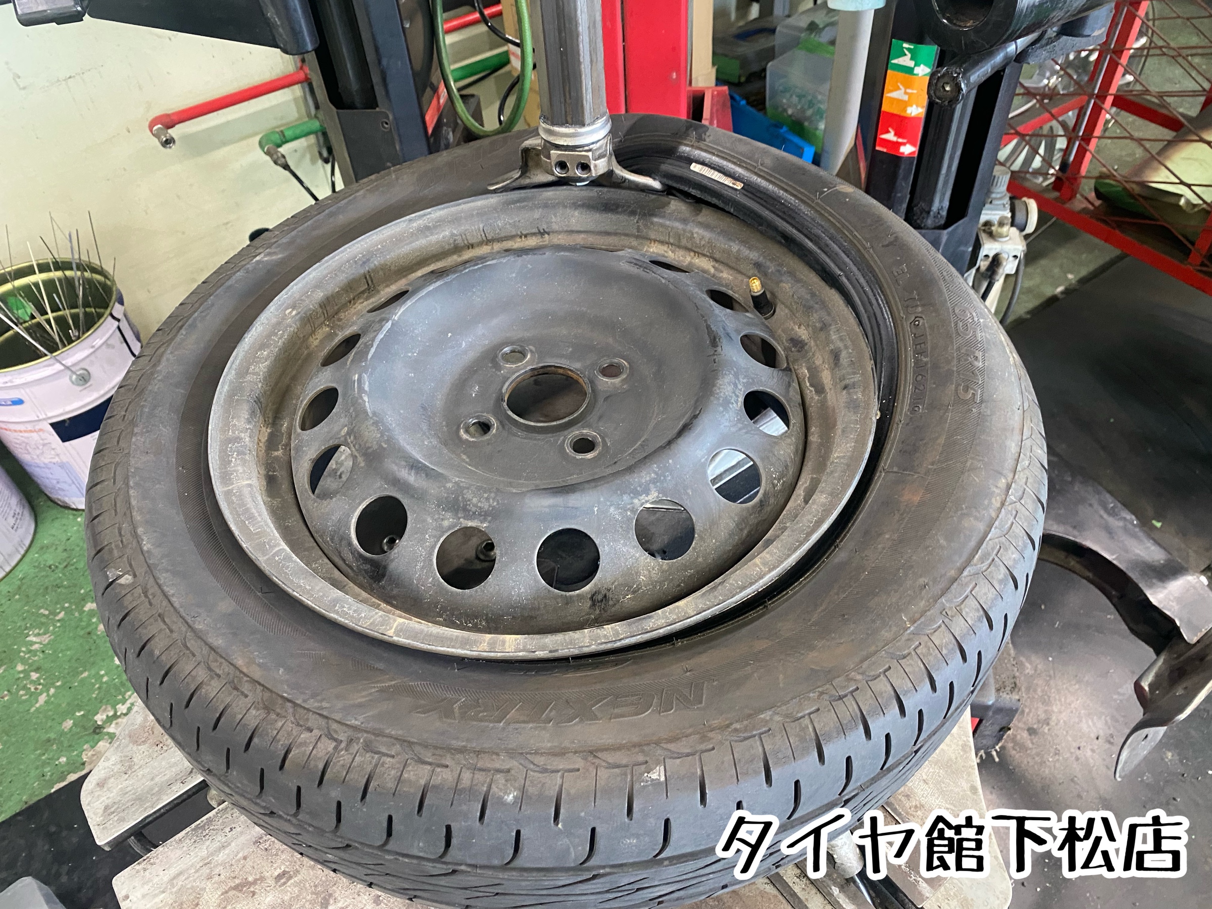 タイヤ館下松店　ブリヂストン　タイヤ交換　オイル交換　バッテリー交換　ワイパー交換　エアコンフィルター交換　アライメント調整　トヨタ　カローラフィールダー　オールシーズンタイヤ　マルチウェザー