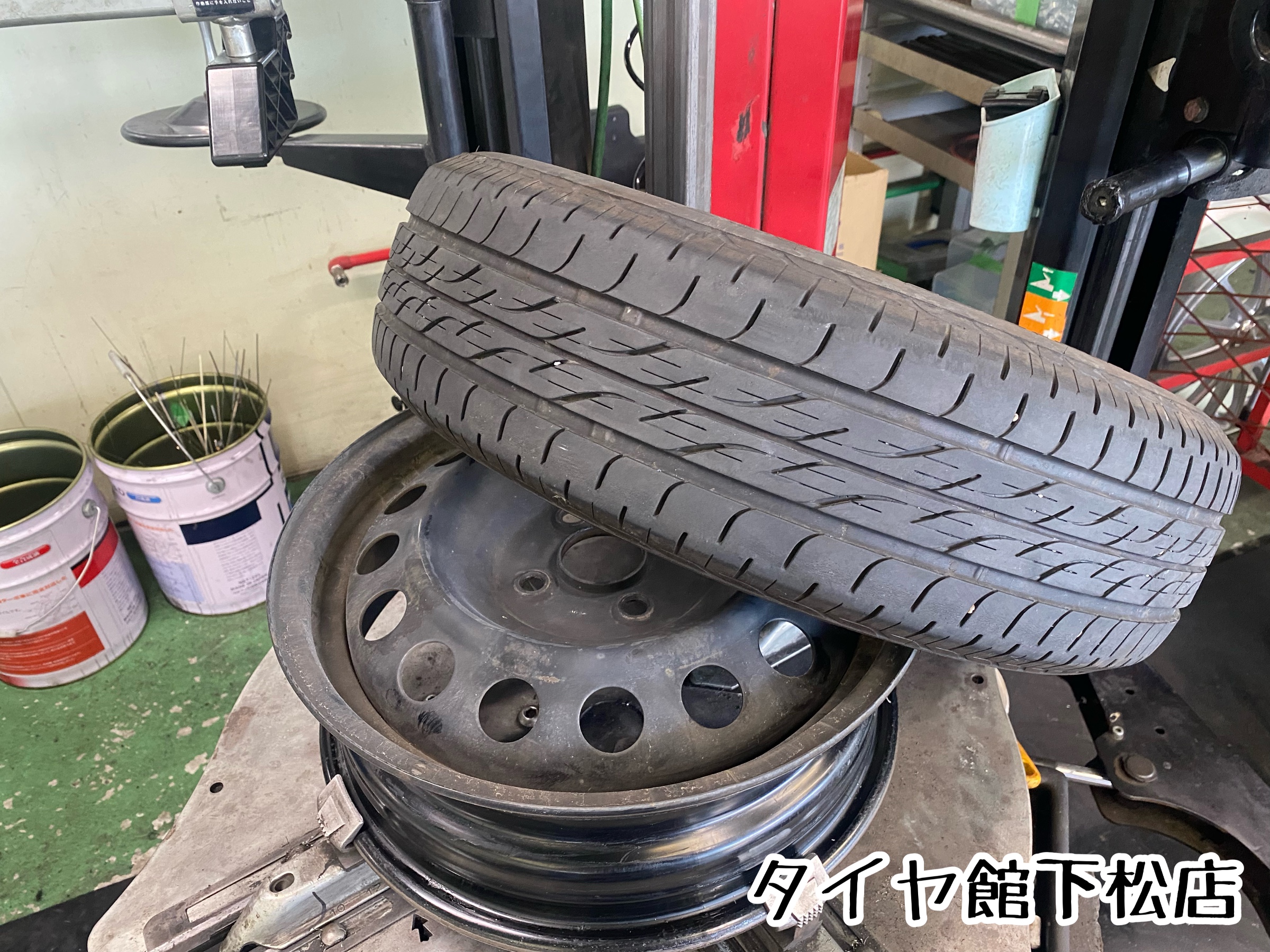 タイヤ館下松店　ブリヂストン　タイヤ交換　オイル交換　バッテリー交換　ワイパー交換　エアコンフィルター交換　アライメント調整　トヨタ　カローラフィールダー　オールシーズンタイヤ　マルチウェザー