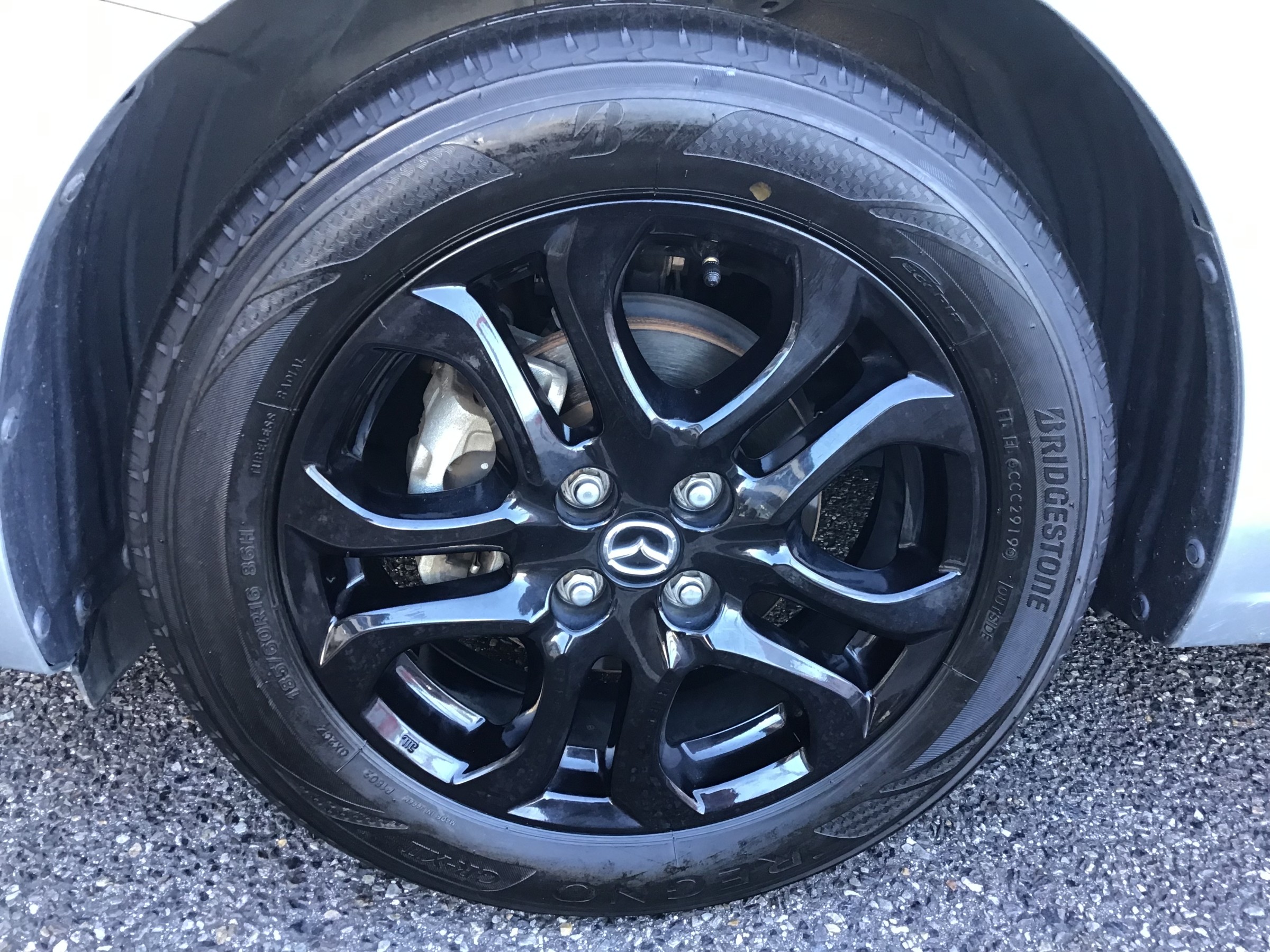 マツダ・MAZDA2】185/60R16 レグノへ交換♪アウトレットだから