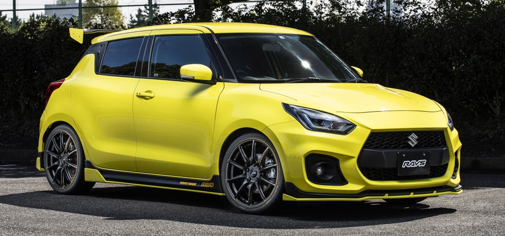 SUZUKI  スイフト　スポーツ