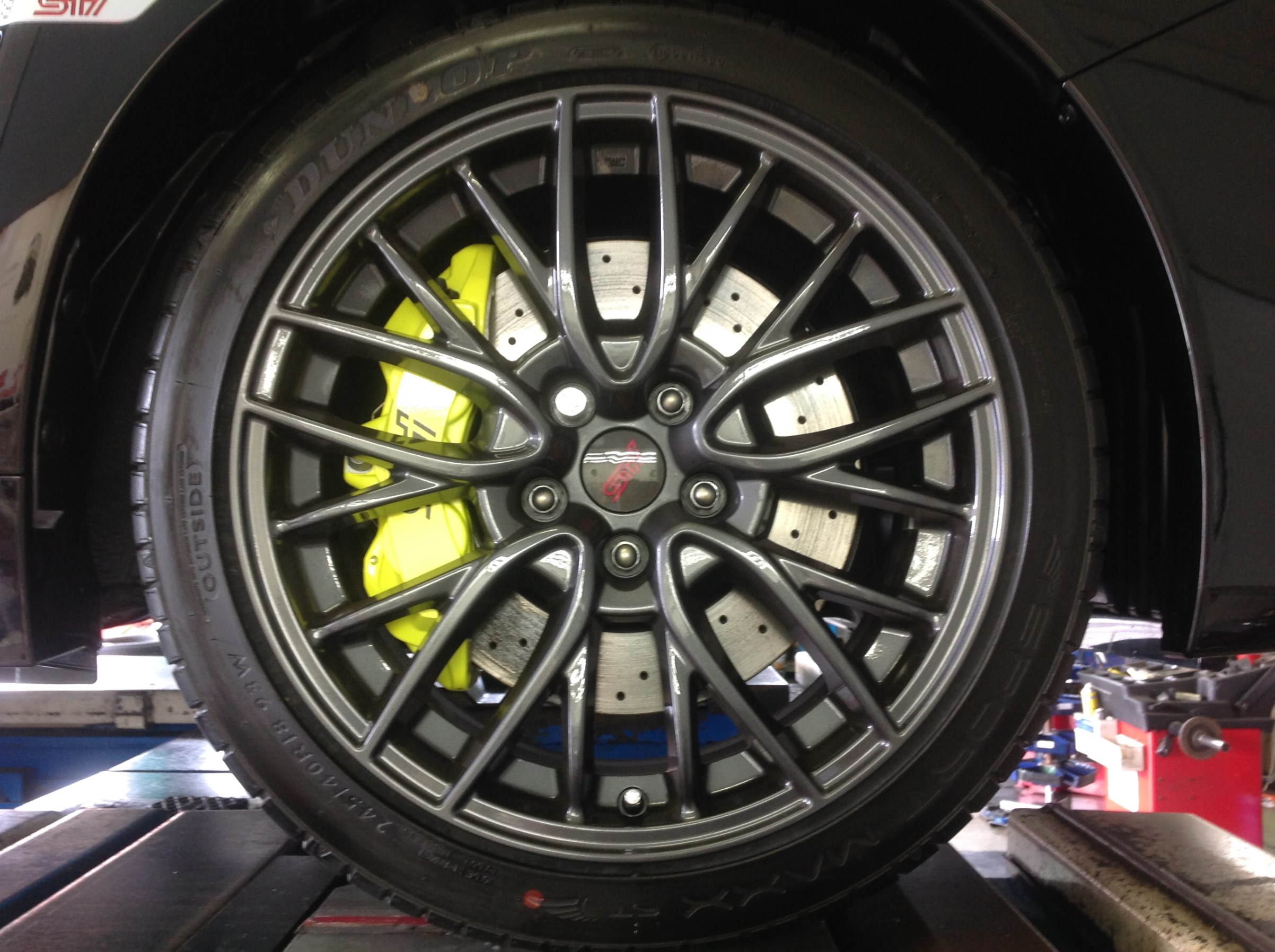 WRX STI ブレーキキャリパー