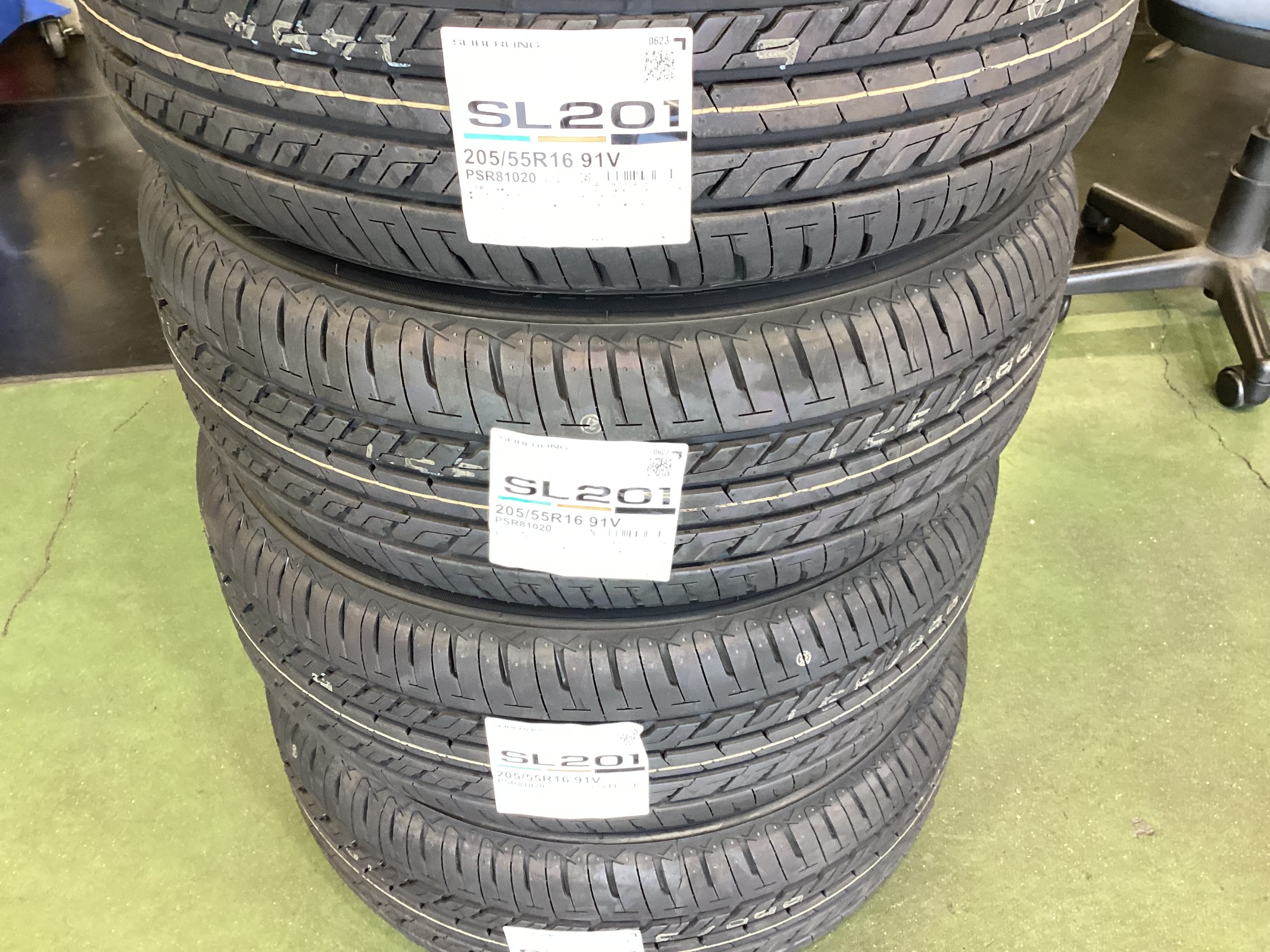 セイバーリング　sl201 205/55r16 23年製　美品 楽天市場】[送料無料] SEIBERLING SL201 205/55R16 91V セイバーリング