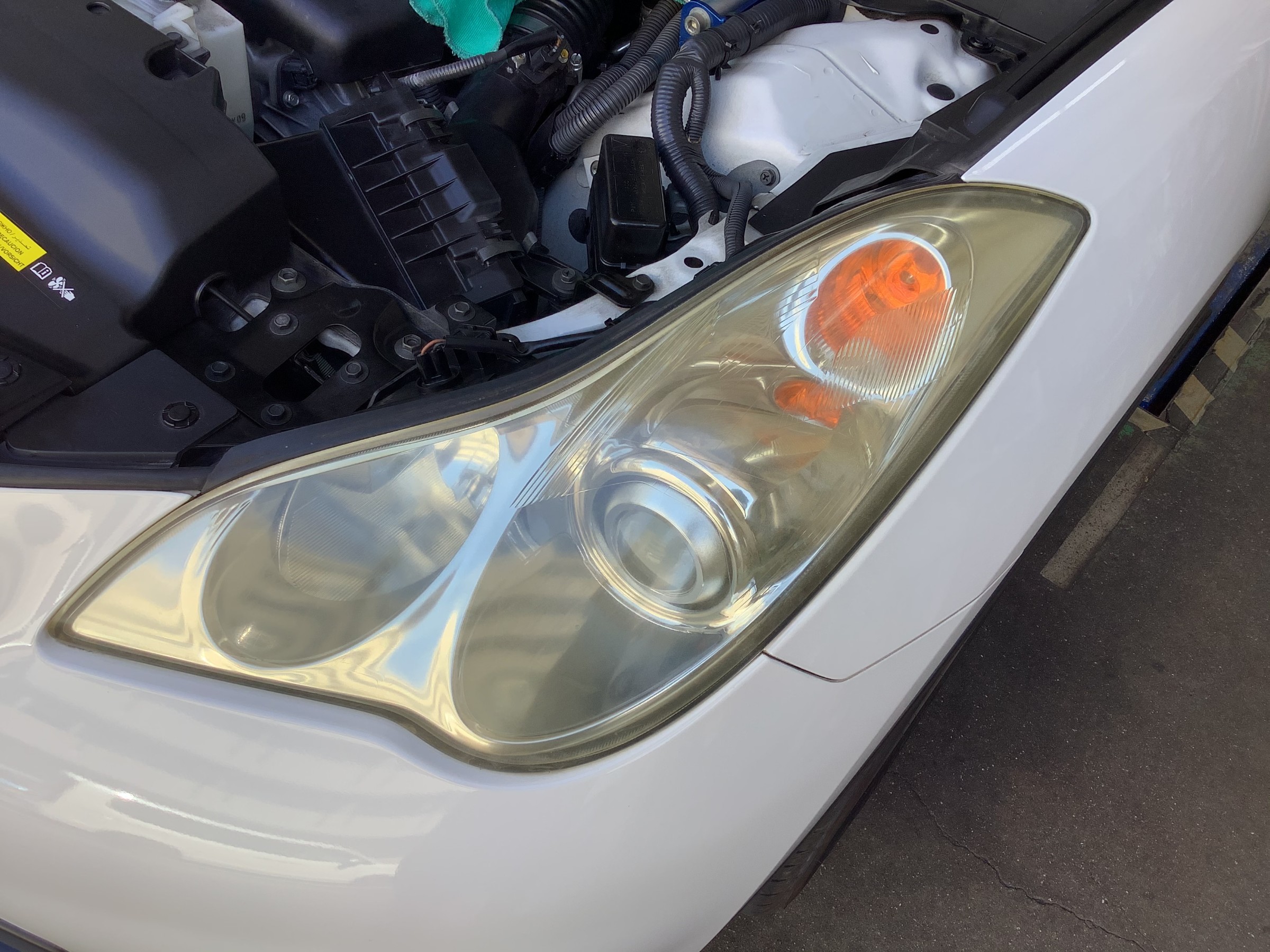 日産　スカイラインクロスオーバー　ヘッドライトコーティング
