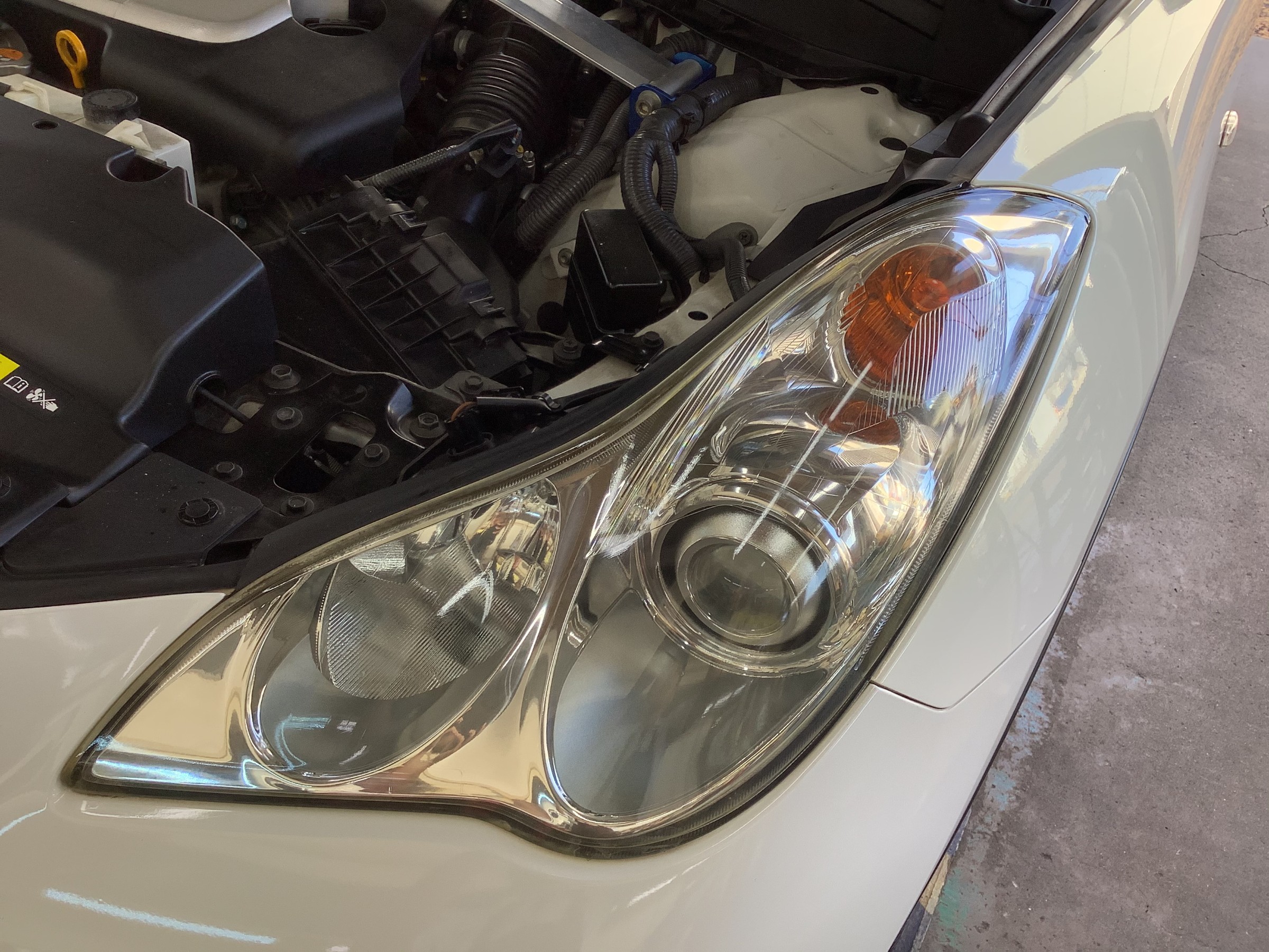 日産　スカイラインクロスオーバー　ヘッドライトコーティング