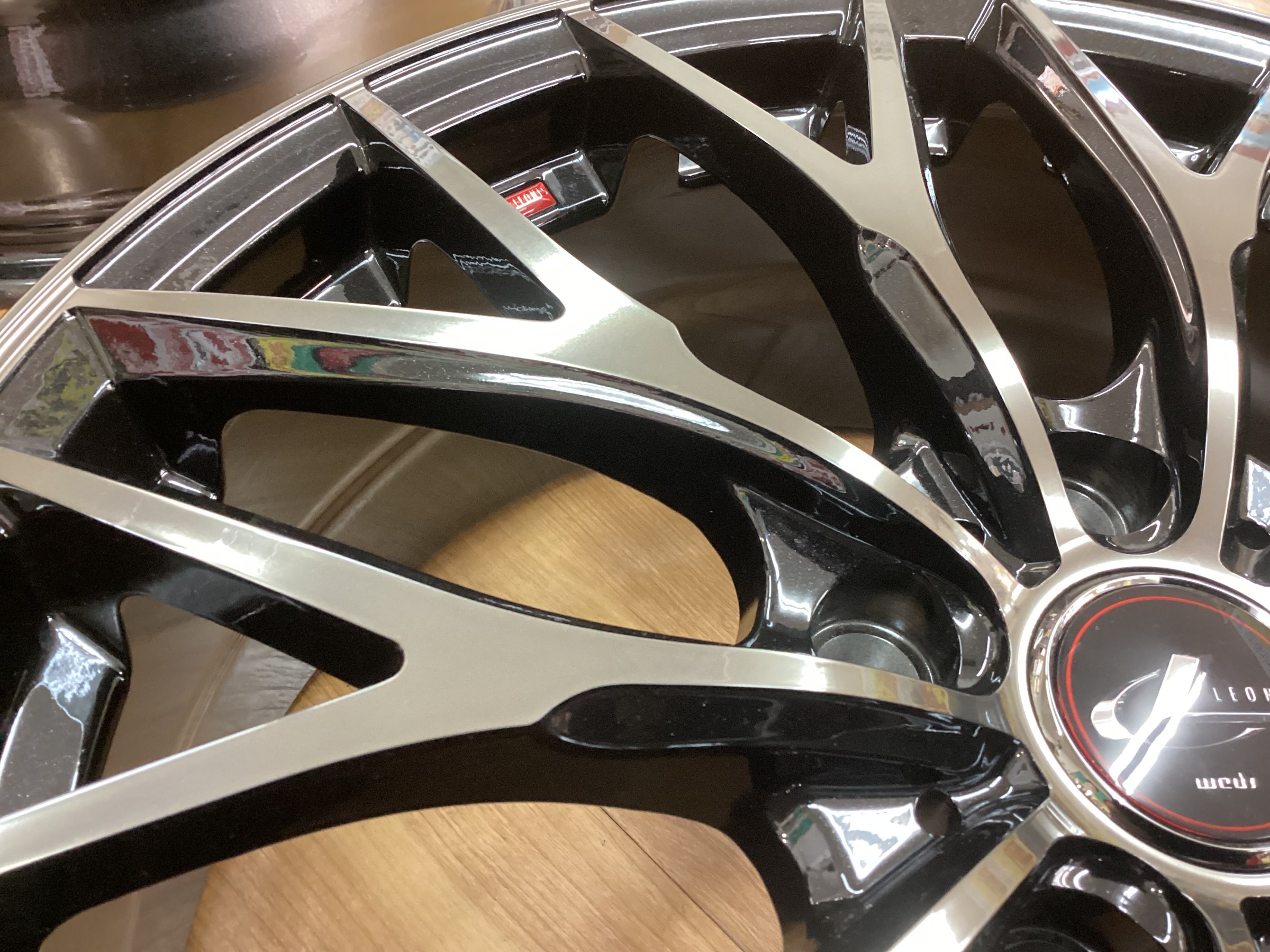 期間限定展示中】LEONIS MX／LEONIS SK | 店舗おススメ情報 | タイヤ館