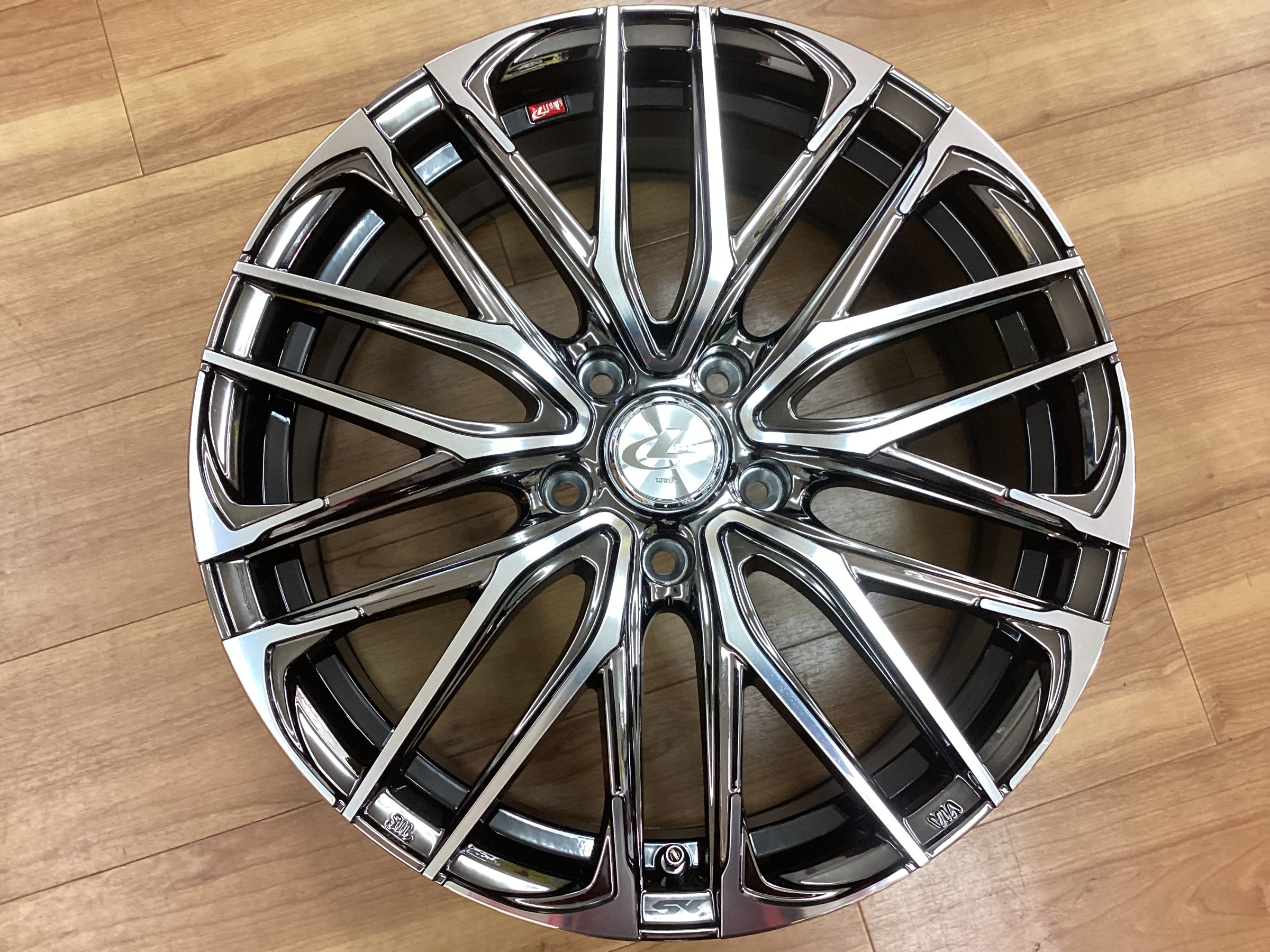 期間限定展示中】LEONIS MX／LEONIS SK | 店舗おススメ情報 | タイヤ館