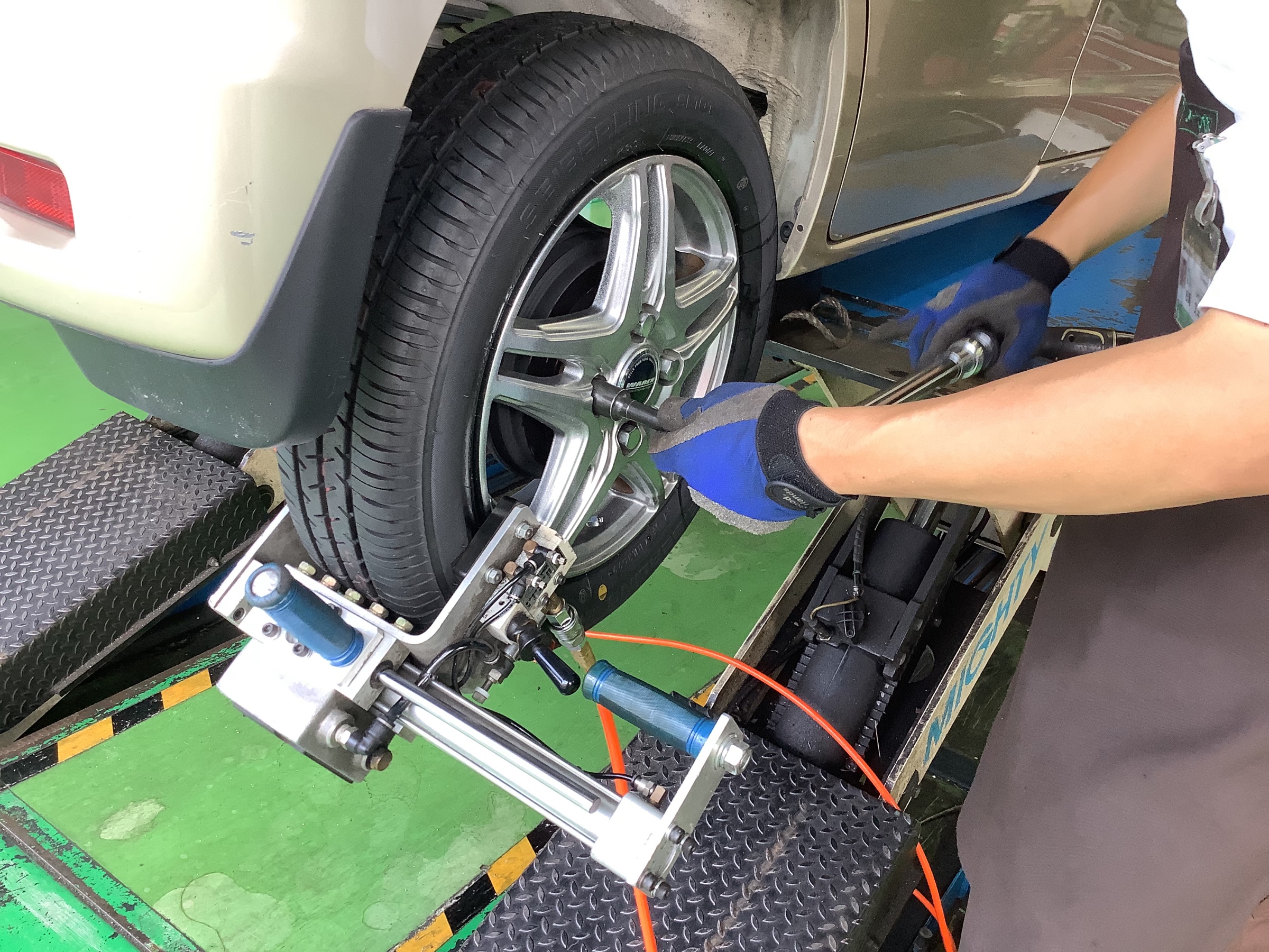 パレット・タイヤ交換事例】セイバーリングSL101 155/65R13 【ハブ防錆