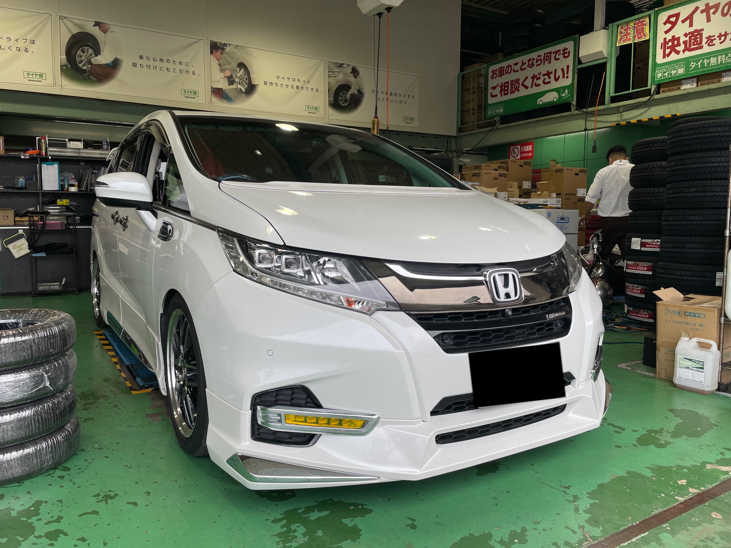 RC型オデッセイテールゲートスポイラー装着！！ | 店舗おススメ