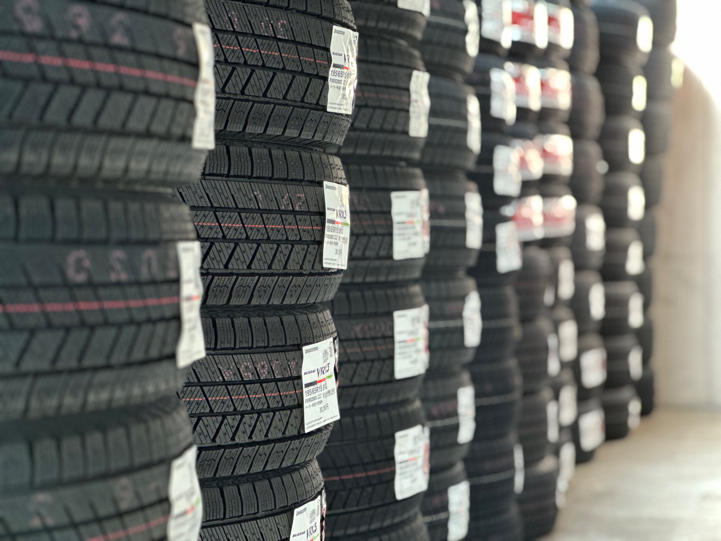 今年もスタッドレスタイヤ大量入荷中です！ | 店舗おススメ情報