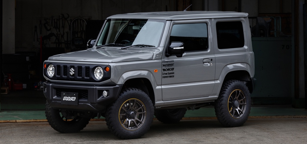 スズキ ジムニー JB64型 RAYSさんのグラムライツ57JVを比べてみ