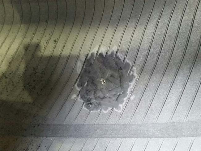 タイヤパンクの内面修理作業事例