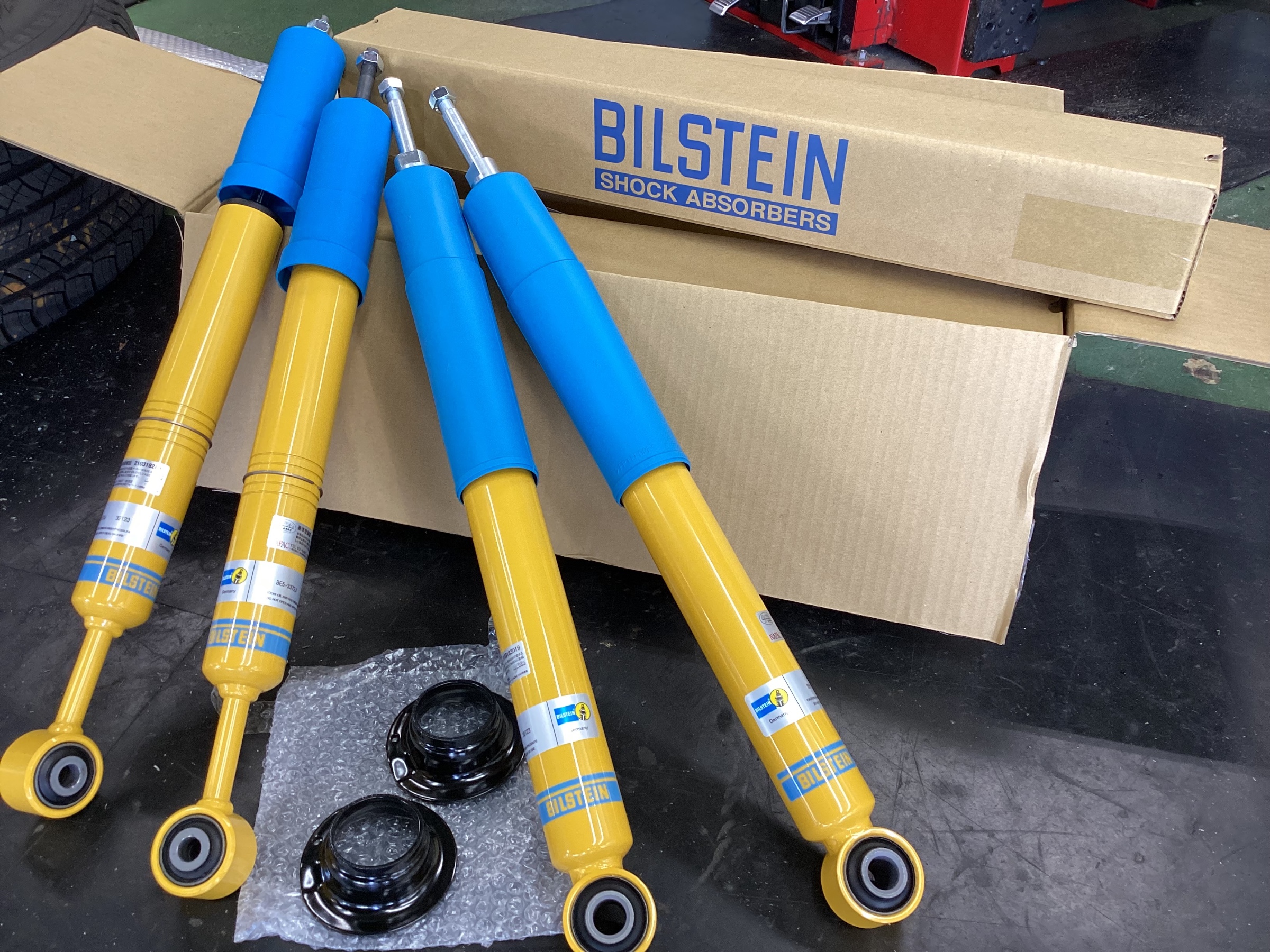 ランドクルーザープラド150にBILSTEIN B6お取り付け! | 店舗お ランドクルーザープラド150にBILSTEIN B6お取り付け! | 店舗お