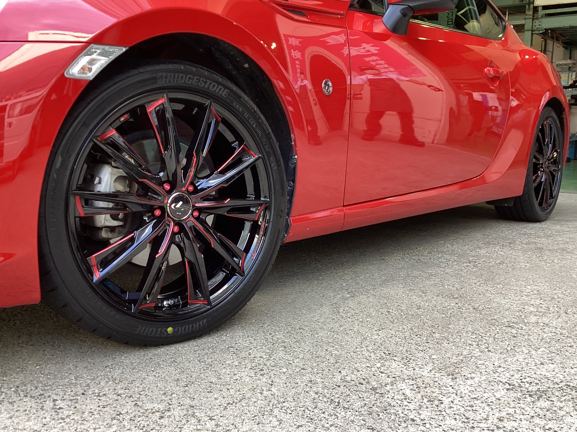 トヨタ 86 タイヤ ホイールセット取り付け | 店舗おススメ情報