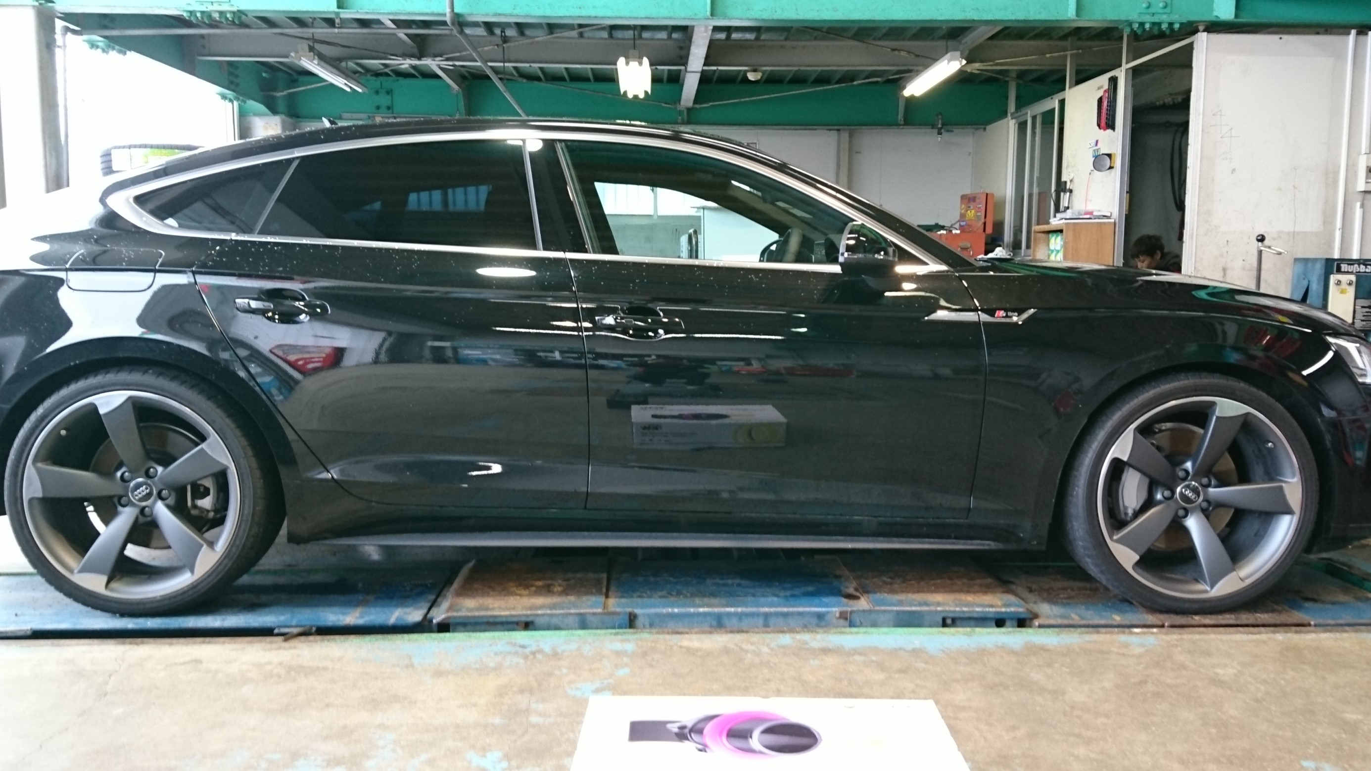 AUDI A5 スポーツバック 足交換 | 店舗おススメ情報 | タイヤ館 福井 