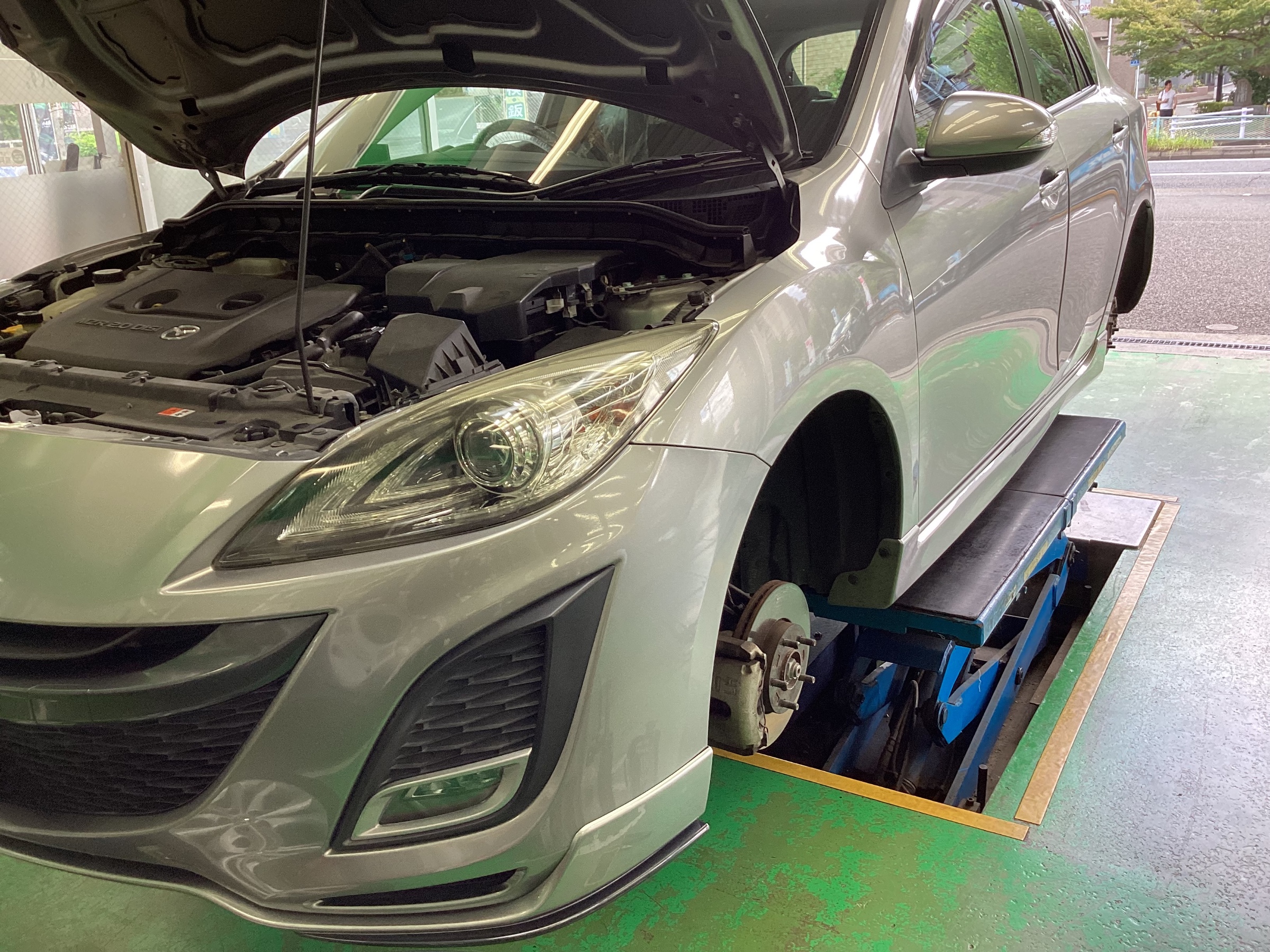 MAZDA アクセラ ショック交換 | 店舗おススメ情報 | タイヤ館 稲城