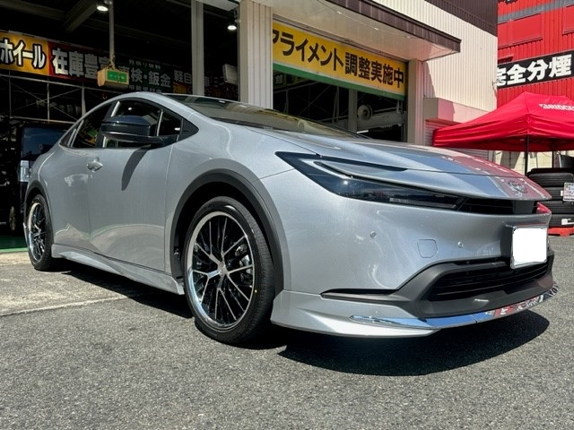 新型 プリウス】WORK シュバート SG2 19インチINSTALL 納車待ち