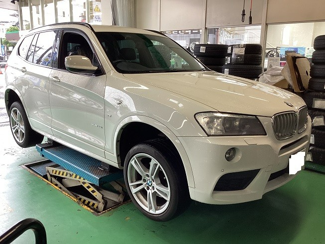 BMW X3 F25 OE(純正)タイヤ交換 & 4輪アライメント調整 BMW X3 F25 OE(純正)タイヤ交換 & 4輪アライメント調整