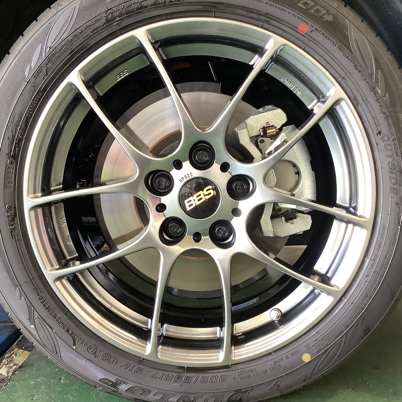トヨタ ヴォクシー 6AA-ZWR90W ホイール セイムリム交換 17