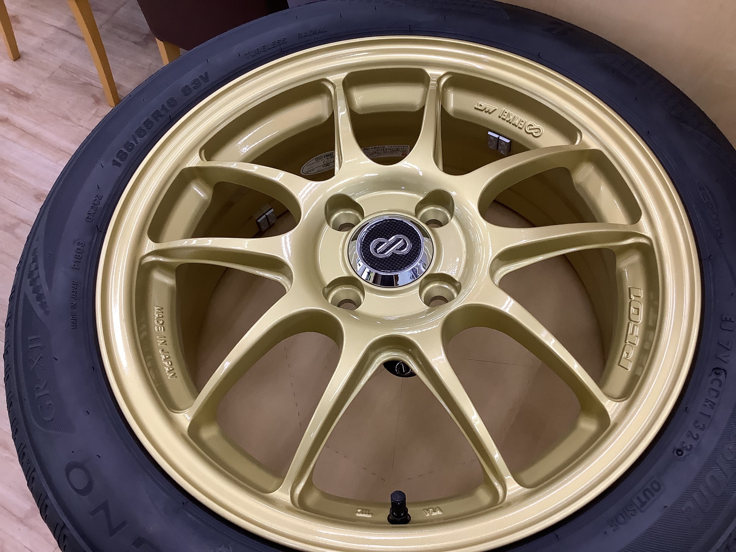 PF01 エンケイ　185/55R16 レグノ