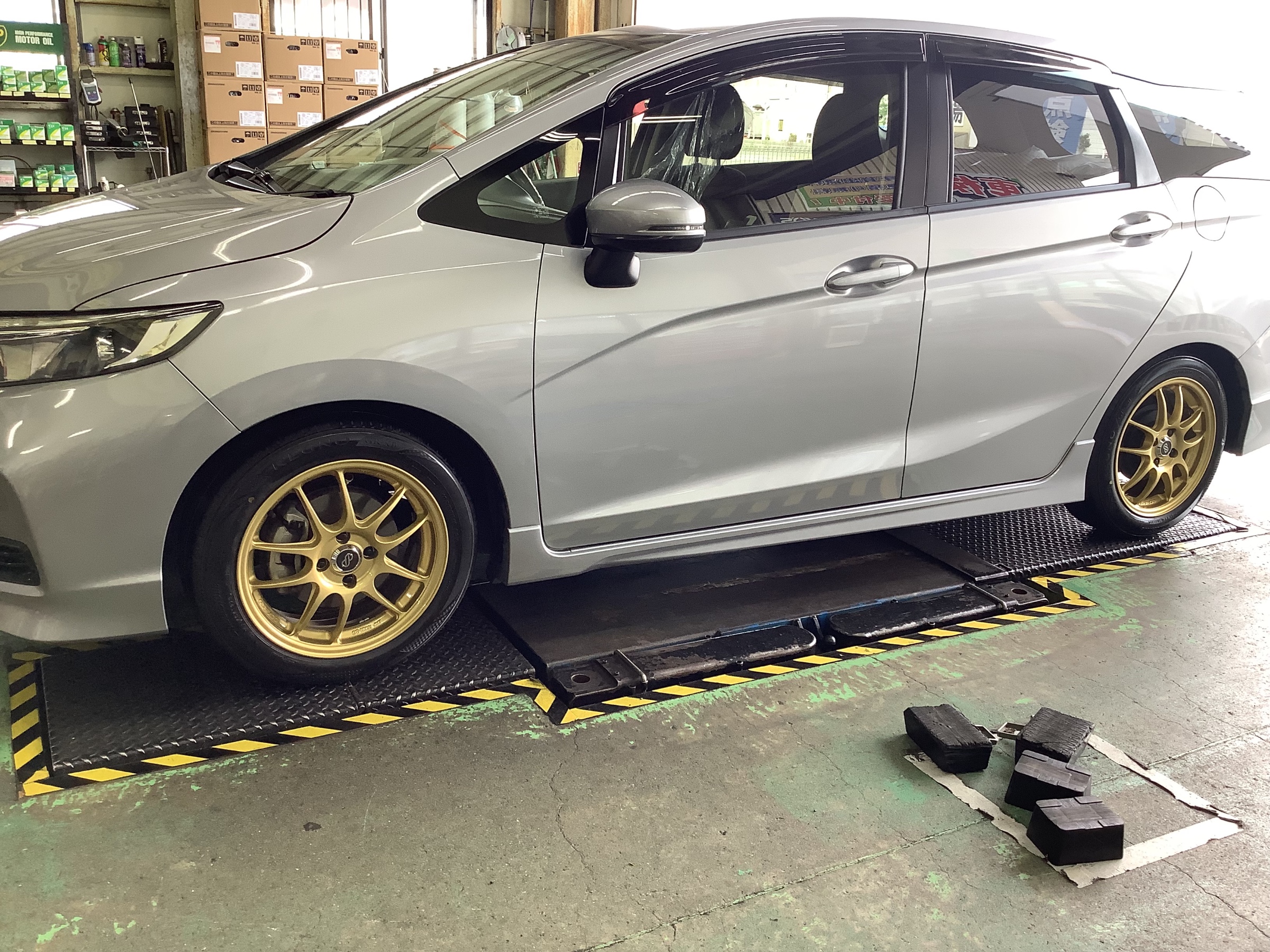 ①いちまる ホンダ シャトル ハイブリッド　夏タイヤ 185/60R15 フィット シャトル ハイブリッド(ホンダ)の適合タイヤ・オイル