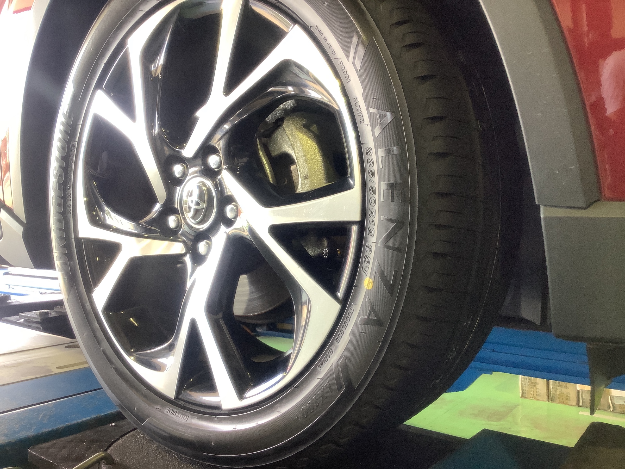 トヨタ 【C-HR】 225/50R18 タイヤ交換 ALENZA LX100 | トヨタ C-HR