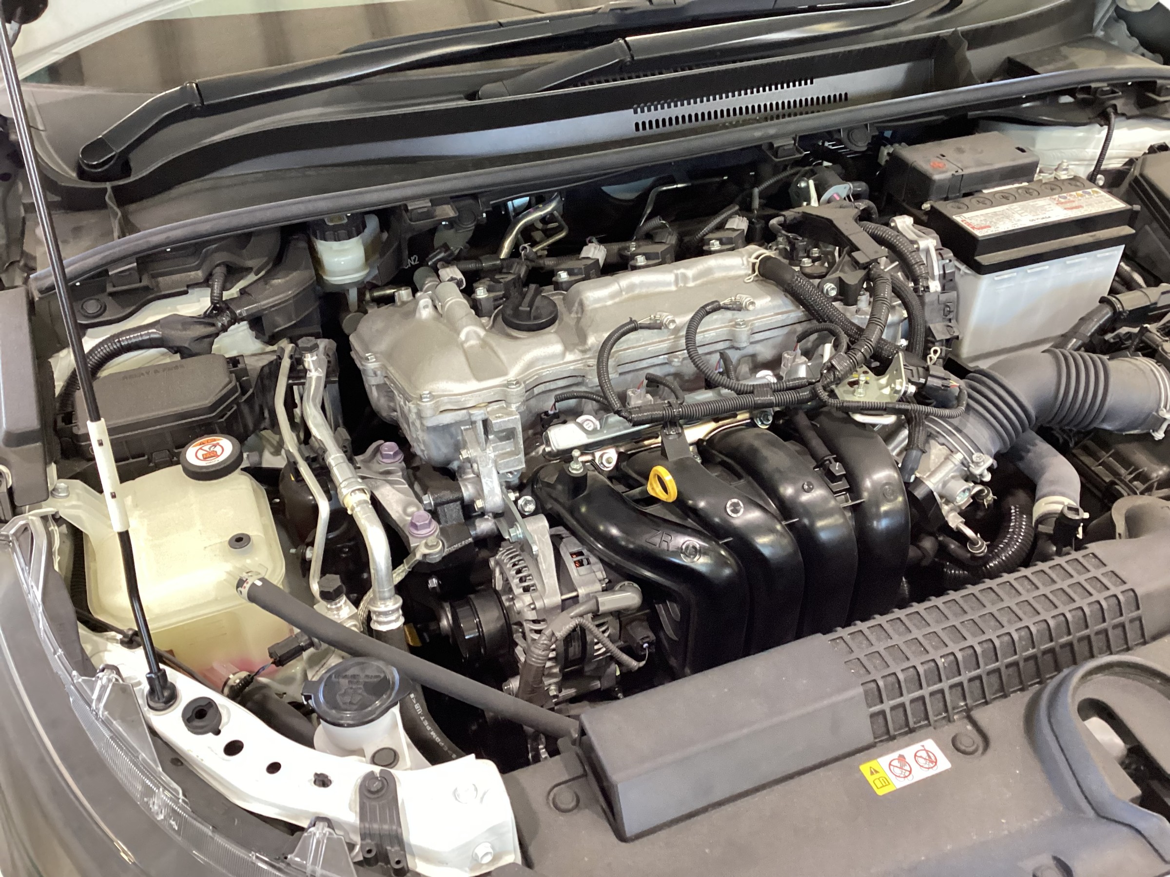 トヨタ】【カローラツーリング】エンジンオイル交換 | 店舗おススメ