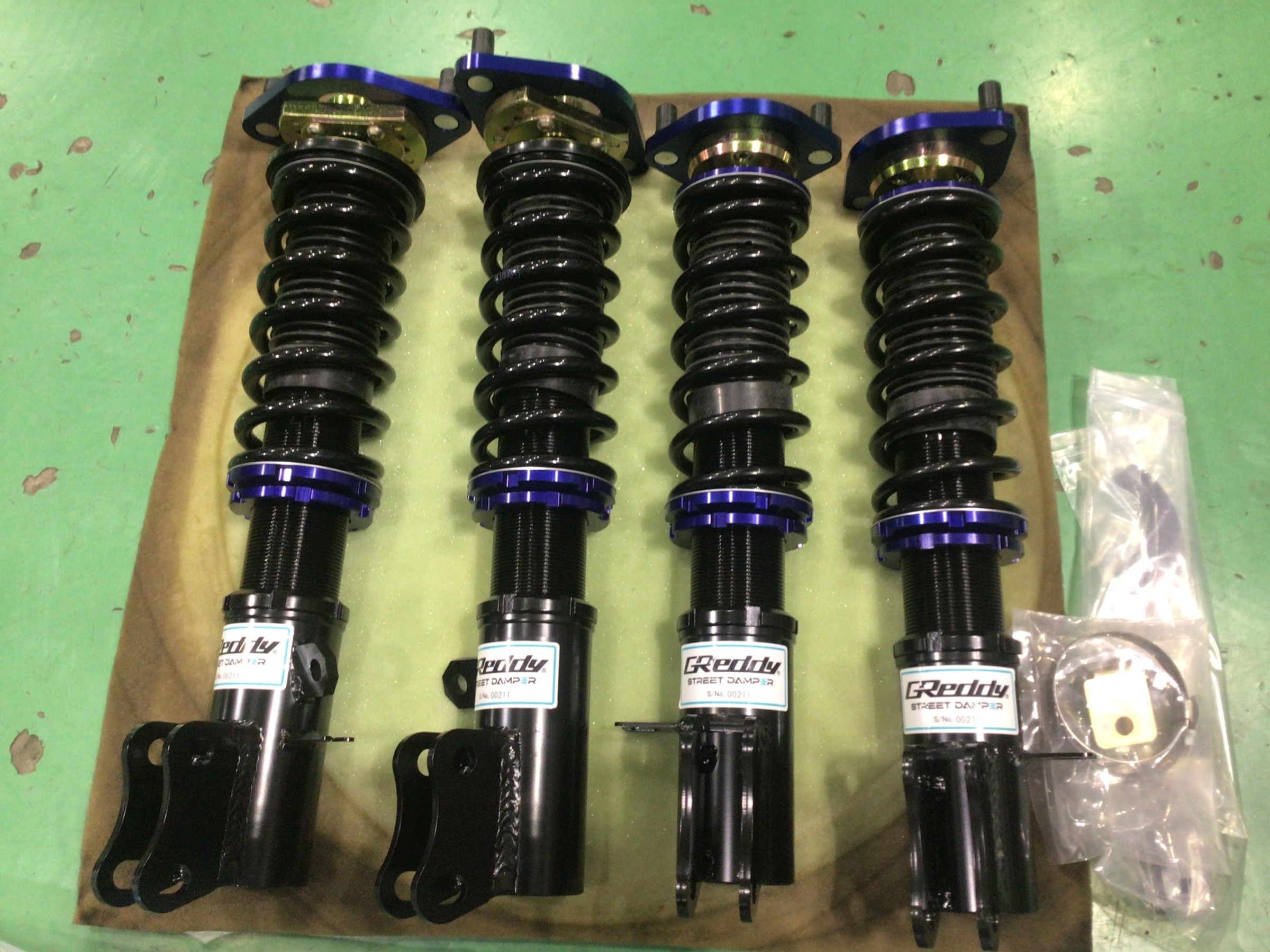 スバルR2 クスコ 車高調