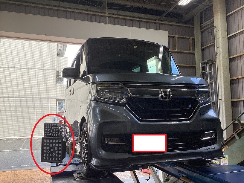 ホンダ　N-BOX　アライメント調整