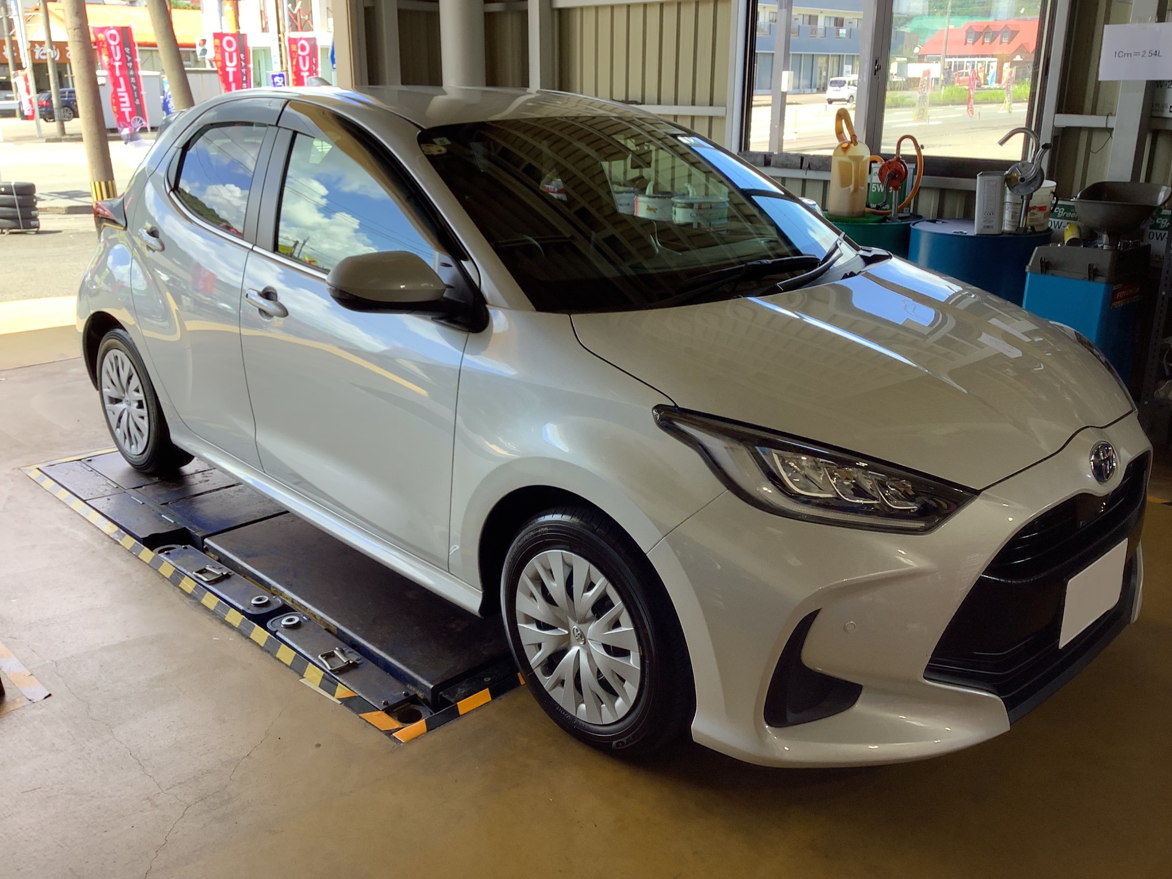 トヨタ ヤリスハイブリッド用純正ホイール＆ホイールカバー（2024製