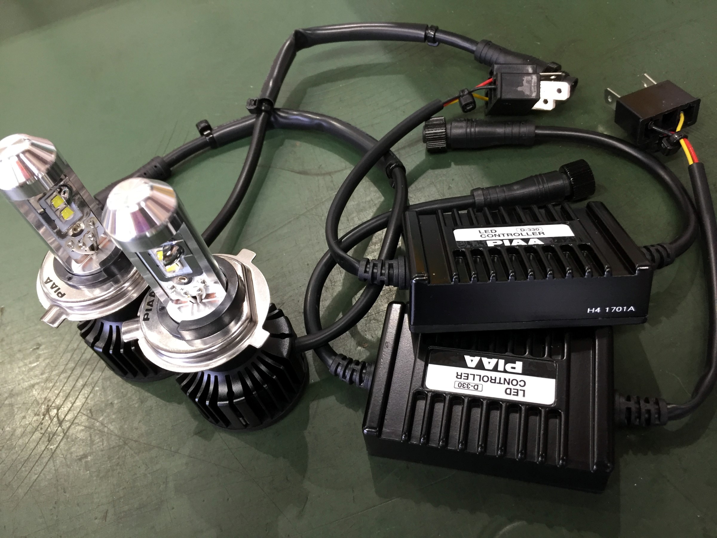 ホンダ フィット３ Ledヘッドライトに交換しました ホンダ フィット その他 パーツ取付 各種用品取付 サービス事例 タイヤ館 うしく上柏田 茨城県のタイヤ カー用品ショップ タイヤからはじまる トータルカーメンテナンス タイヤ館グループ