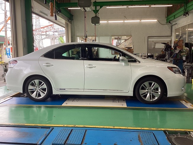 レクサスHS250h 18インチ＆車高調取付 | 店舗おススメ