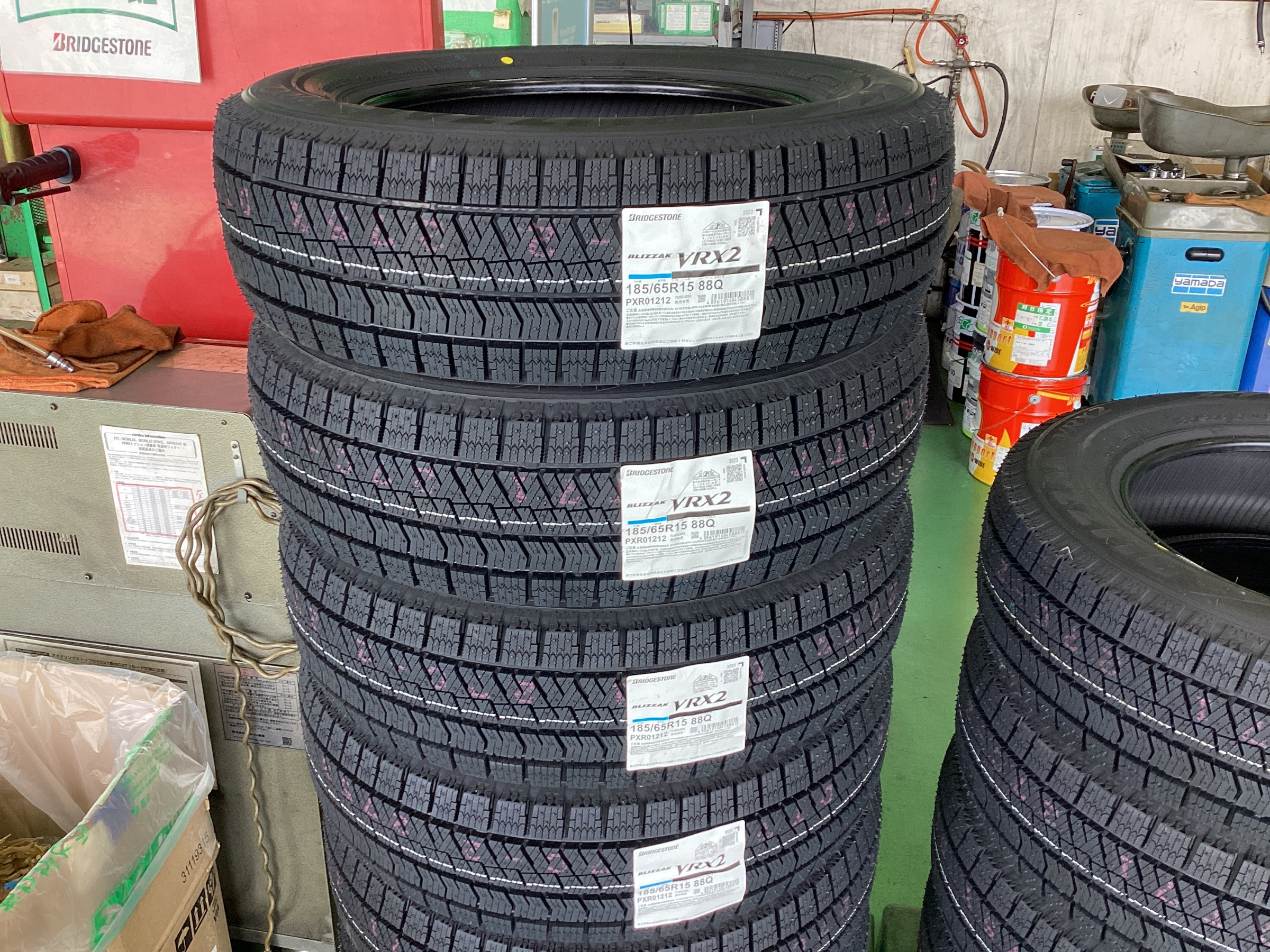 BLIZZAK VRX2(ブリザック ヴイアールエックスツー) 185/65R15 タイヤ
