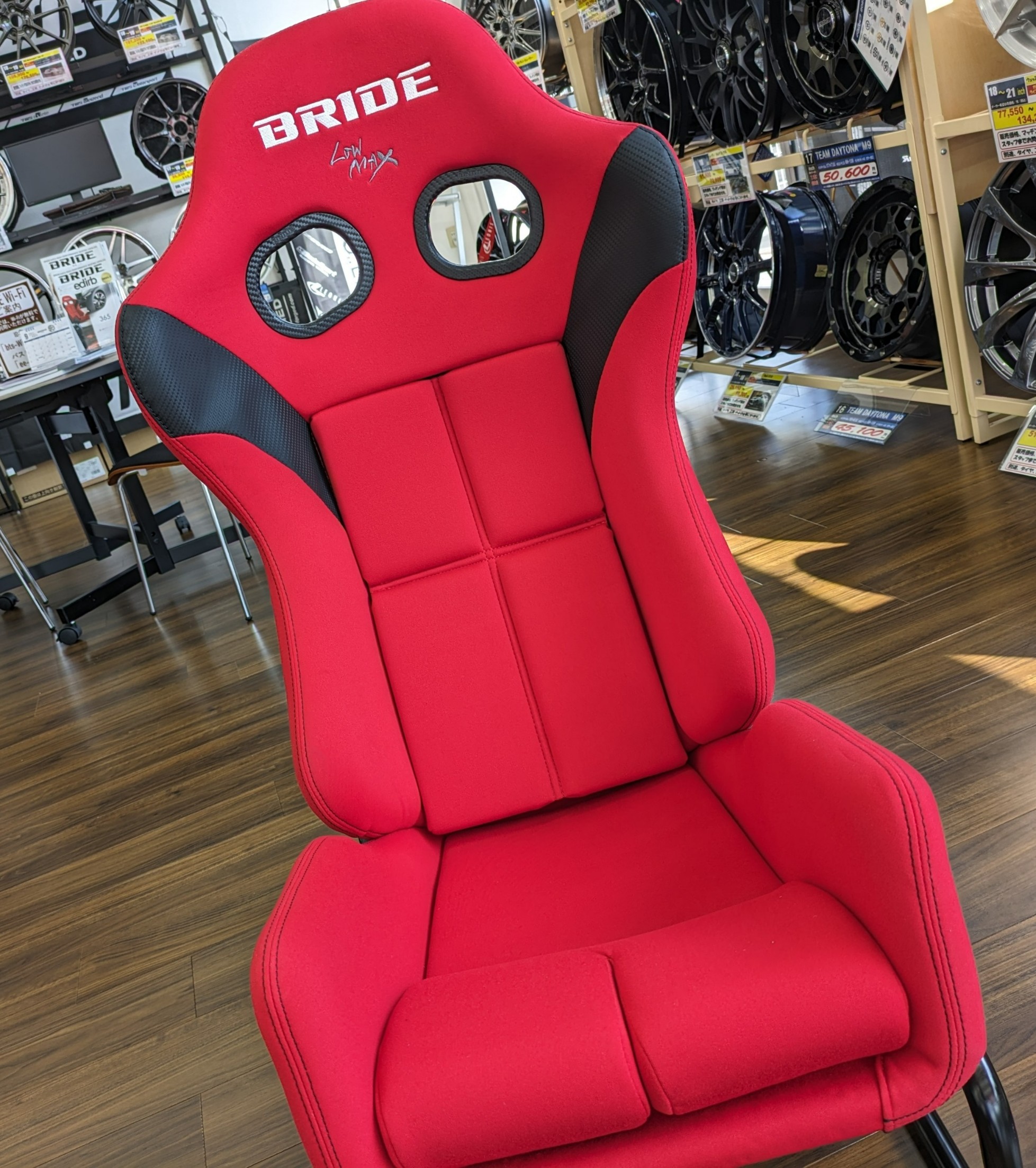 J286★今だけ値下げ★オーダーメイド車イス(クッションシート付)★KATAYAMA★後ろの補助輪欠品 SKT-8｜車いすと介護用品の製造、販売 株式会社MiKi ミキ