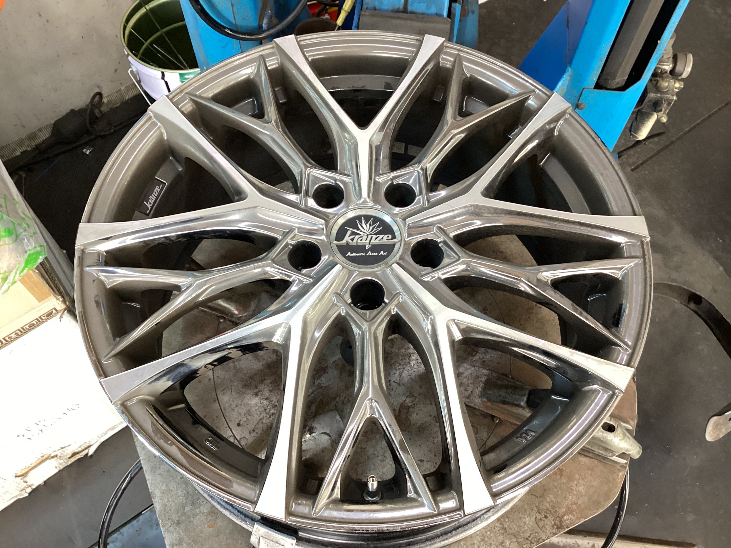 トヨタ　アルファード　235/50R18　タイヤ交換