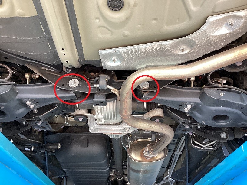 トヨタ　アルファード　235/50R18　タイヤ交換　アライメント調整