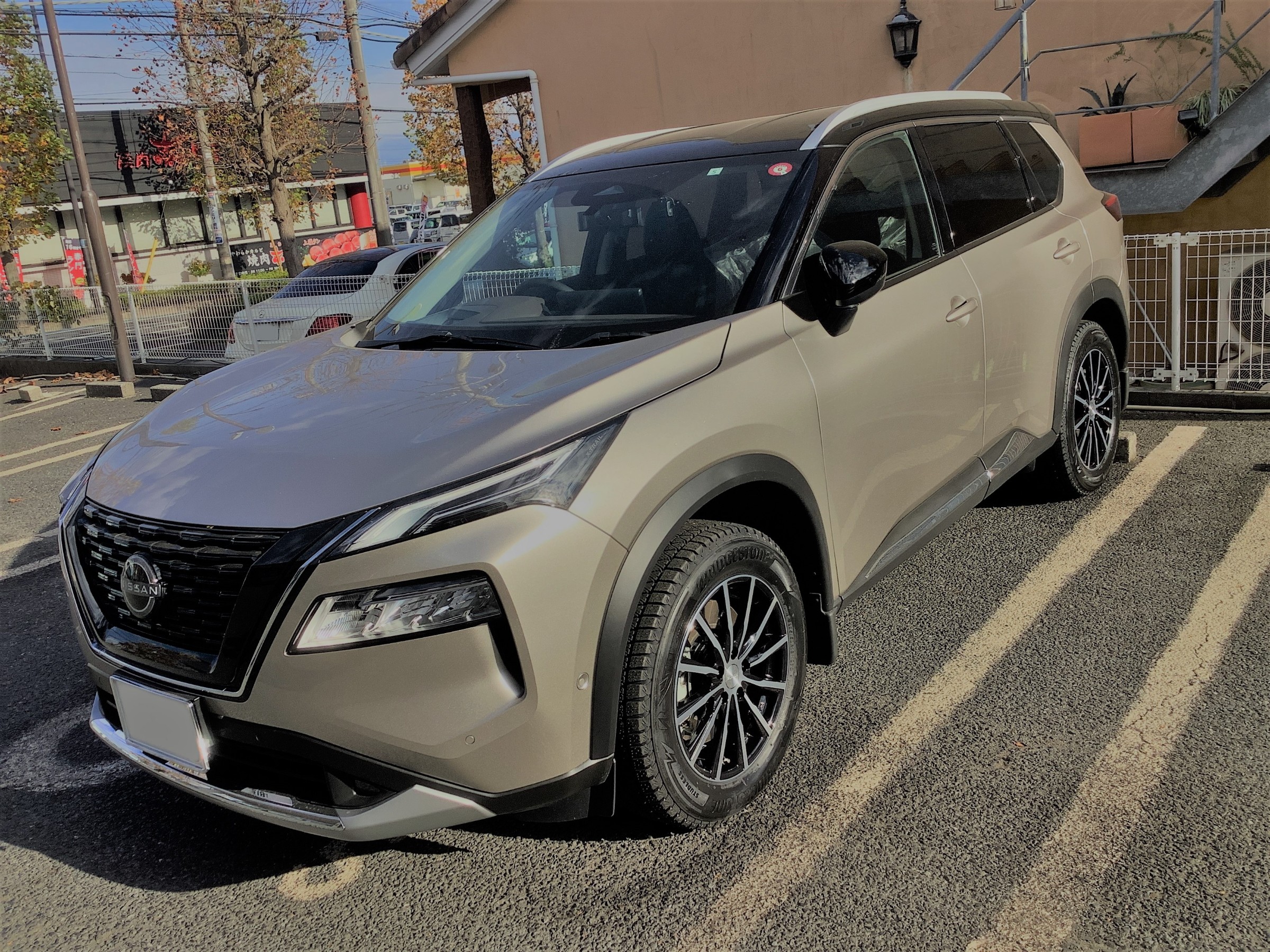 日産SNT33型エクストレイル、スタッドレスタイヤ＆アルミ