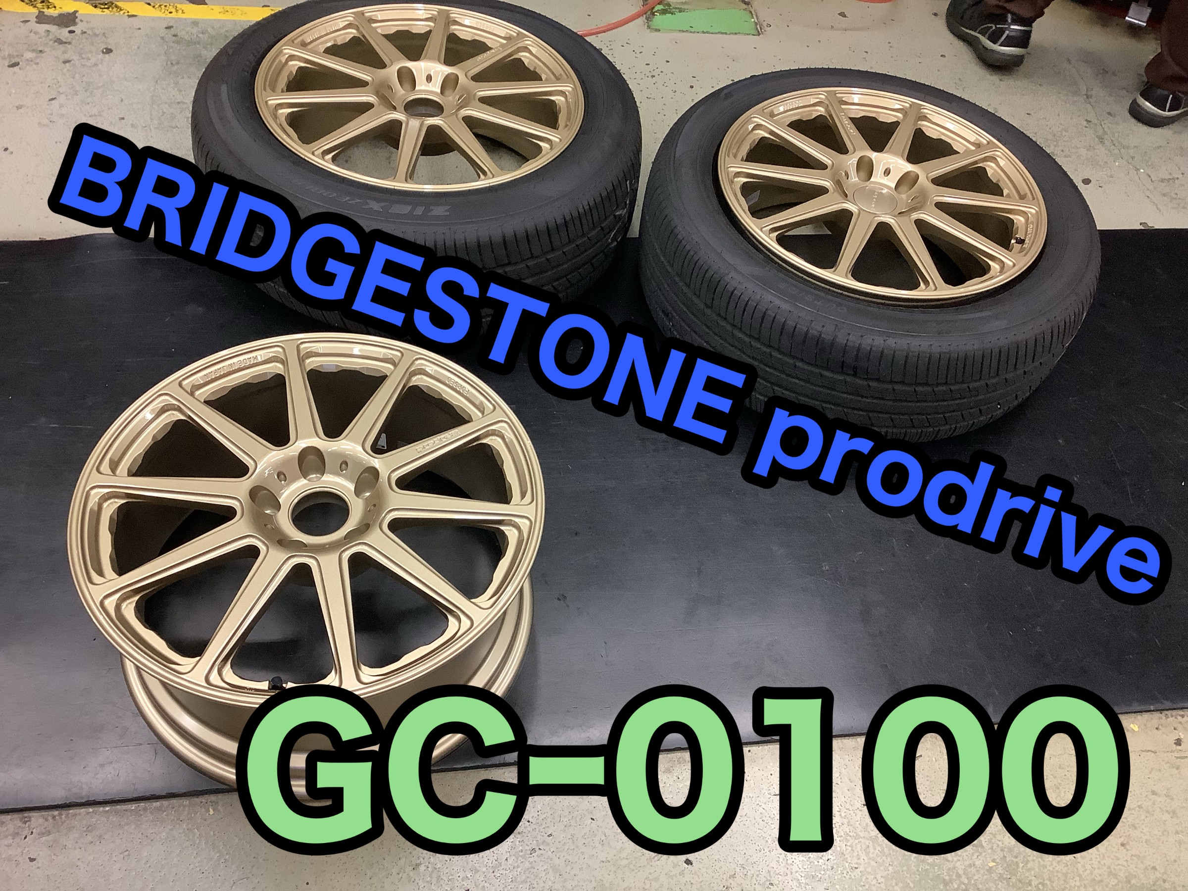 【ぽむん】フォレスター純正　ゴールドアルミホイール＋スタッドレスタイヤ フォレスター純正 ゴールドアルミホイール＋スタッドレスタイヤ