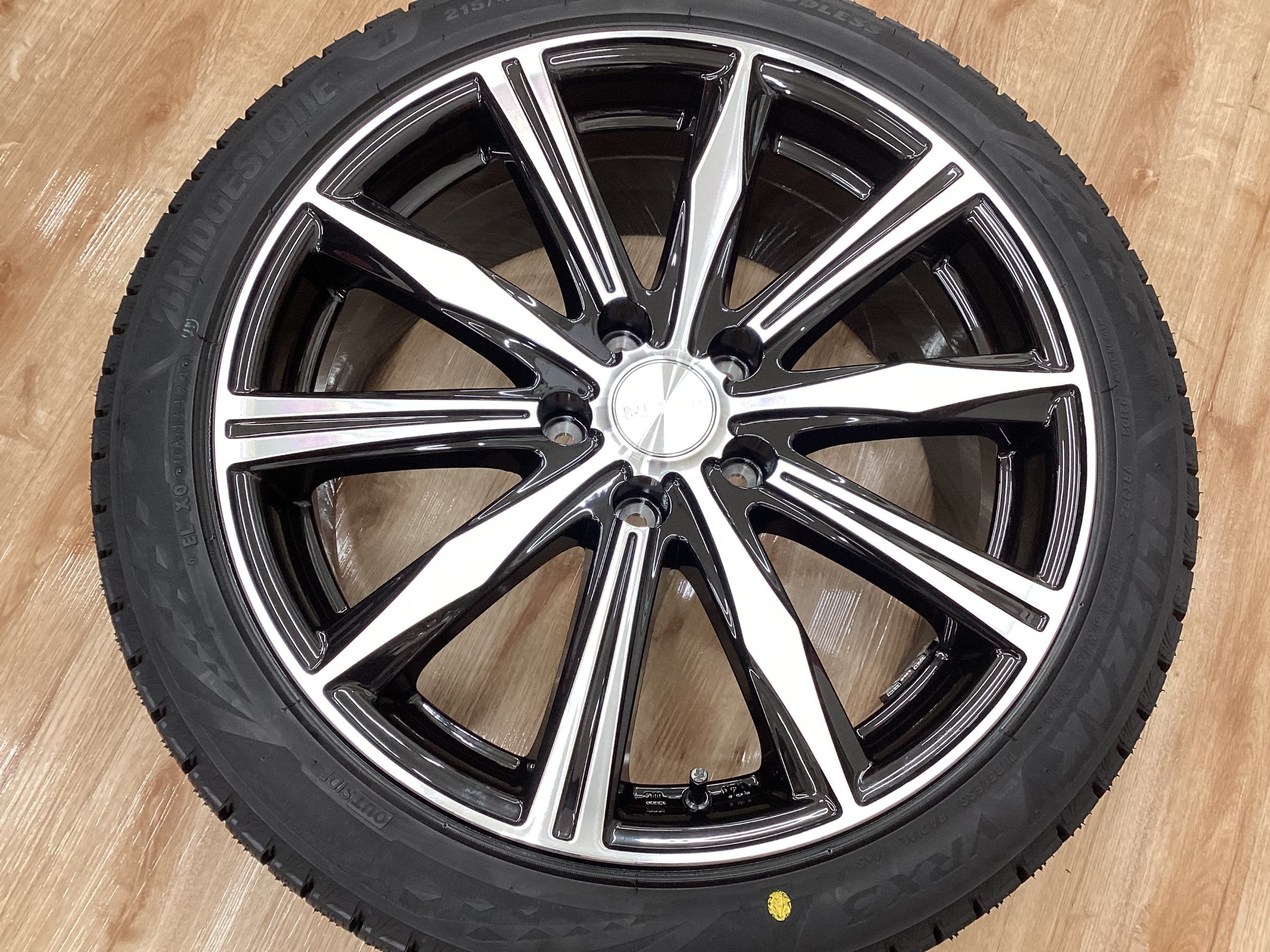 マツダ MAZDA3 ブリザックVRX3ホイールセット取り付け | 店舗お