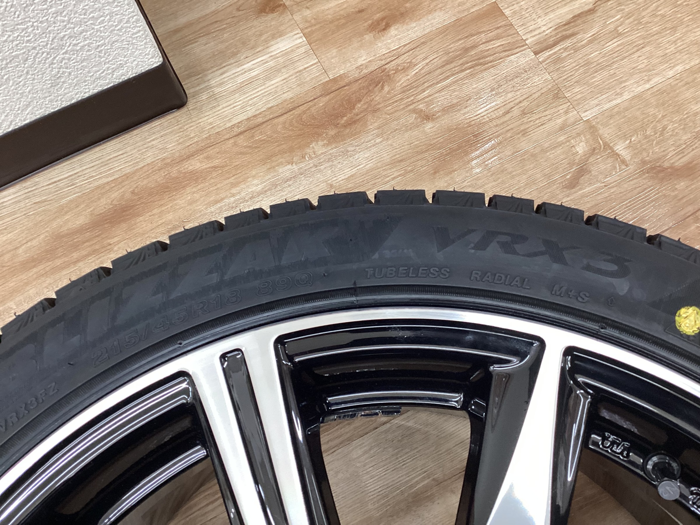 マツダ MAZDA3 ブリザックVRX3ホイールセット取り付け | 店舗お