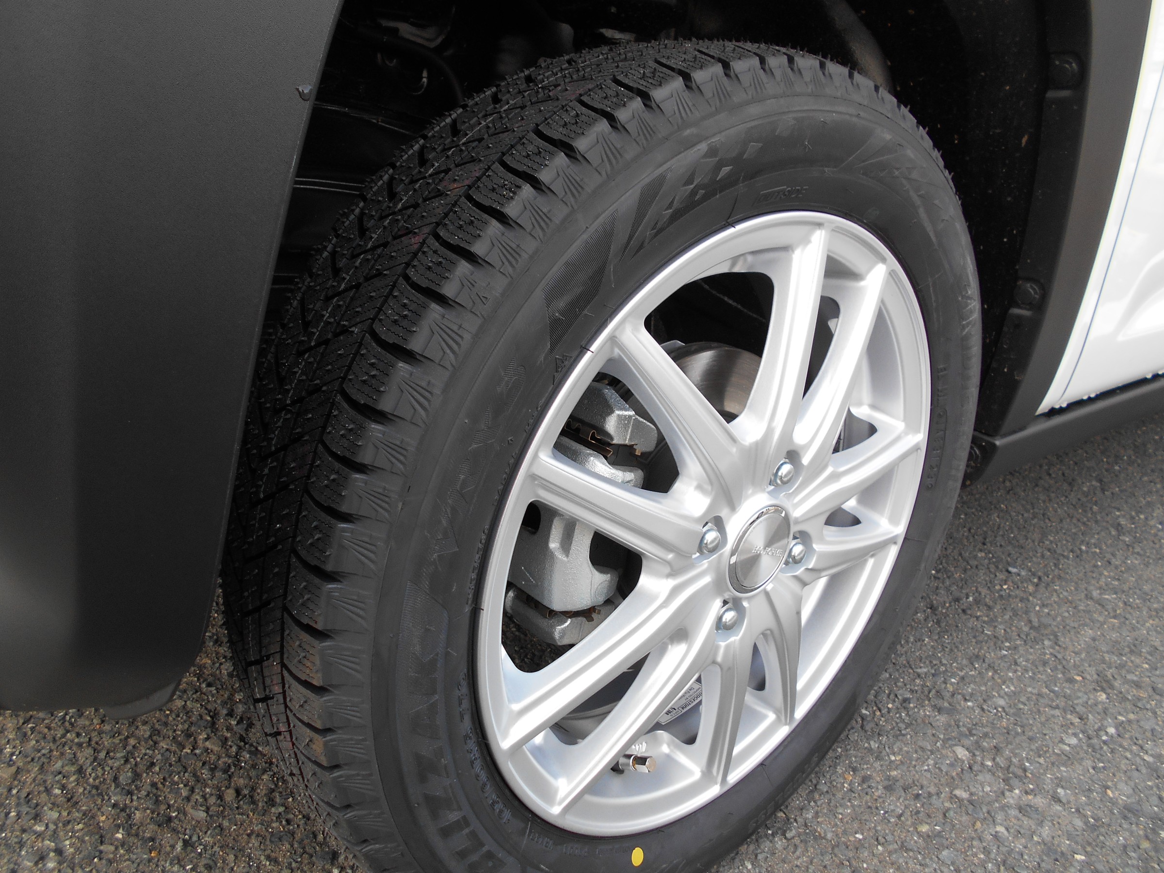 スズキ ハスラー】スタッドレスタイヤ＆アルミホイール装着！ | 店舗お